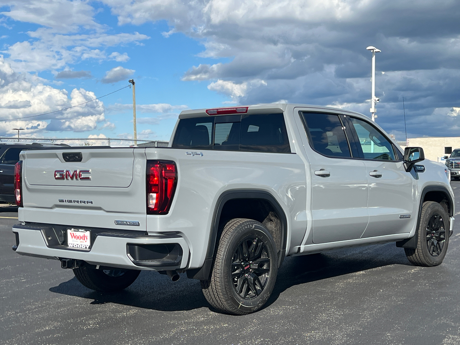 2024 GMC Sierra 1500 Elevation 8