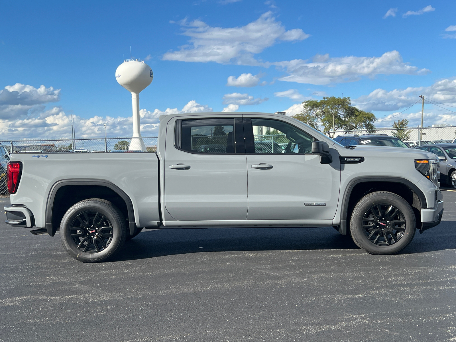 2024 GMC Sierra 1500 Elevation 9