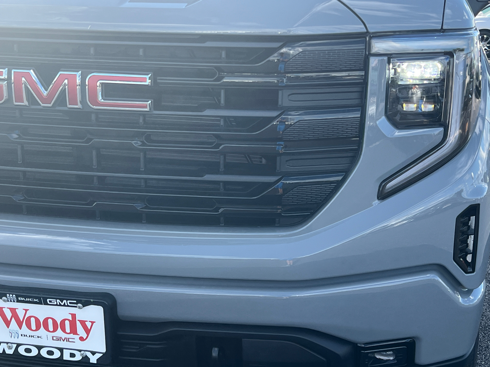 2024 GMC Sierra 1500 Elevation 11