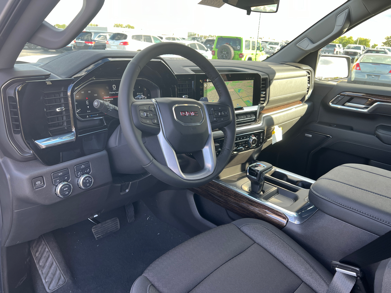 2024 GMC Sierra 1500 Elevation 19