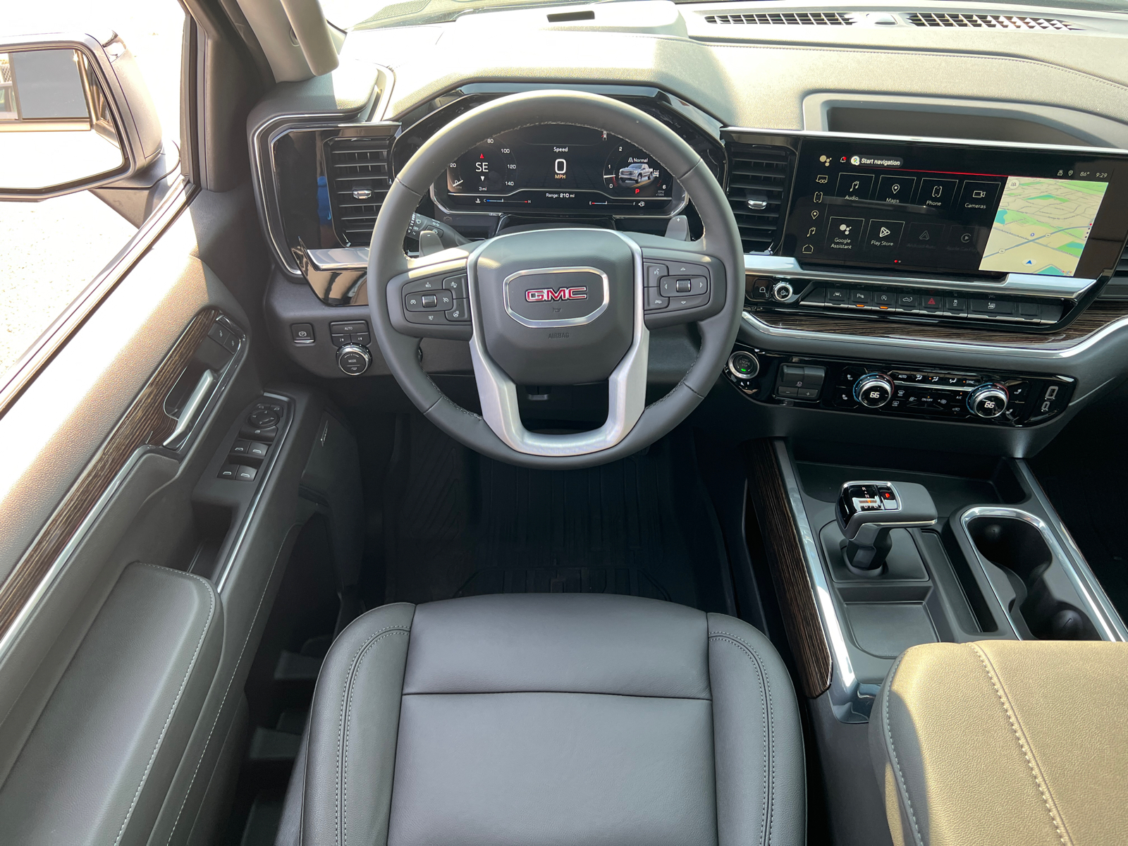 2024 GMC Sierra 1500 Elevation 30