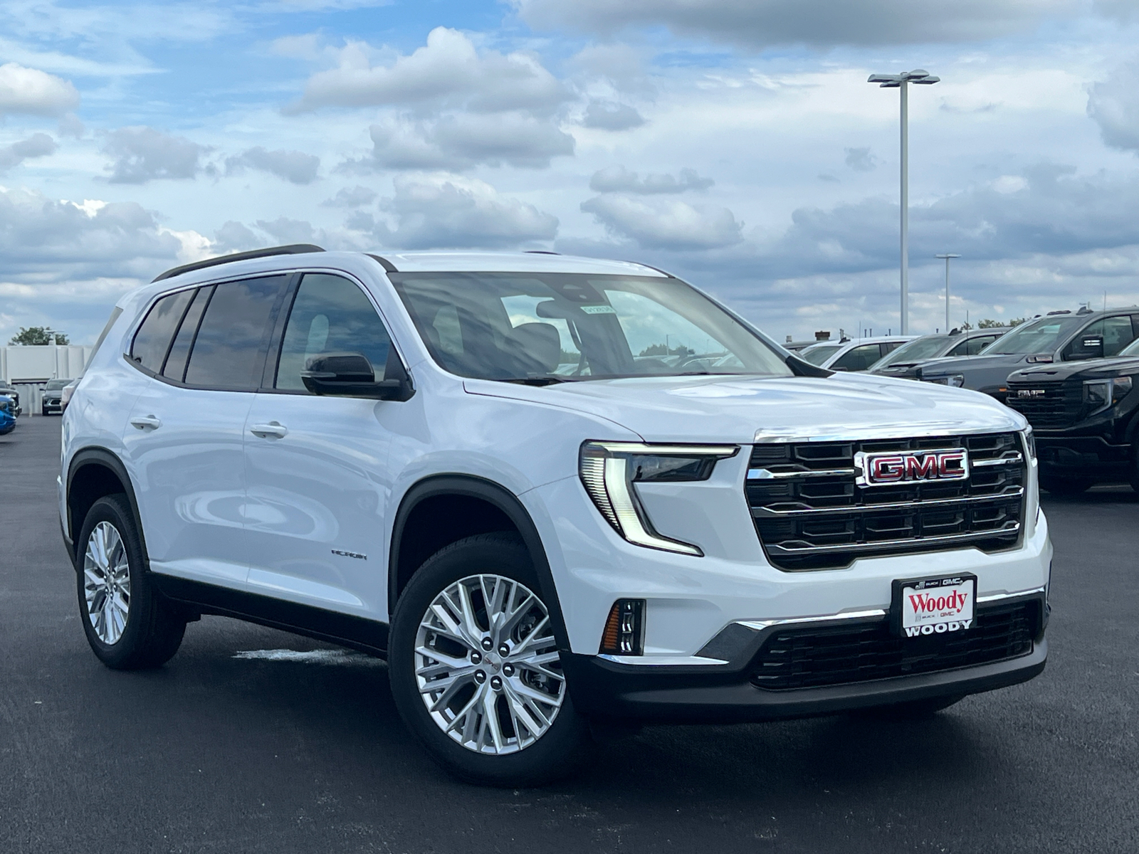 2024 GMC Acadia Elevation 2