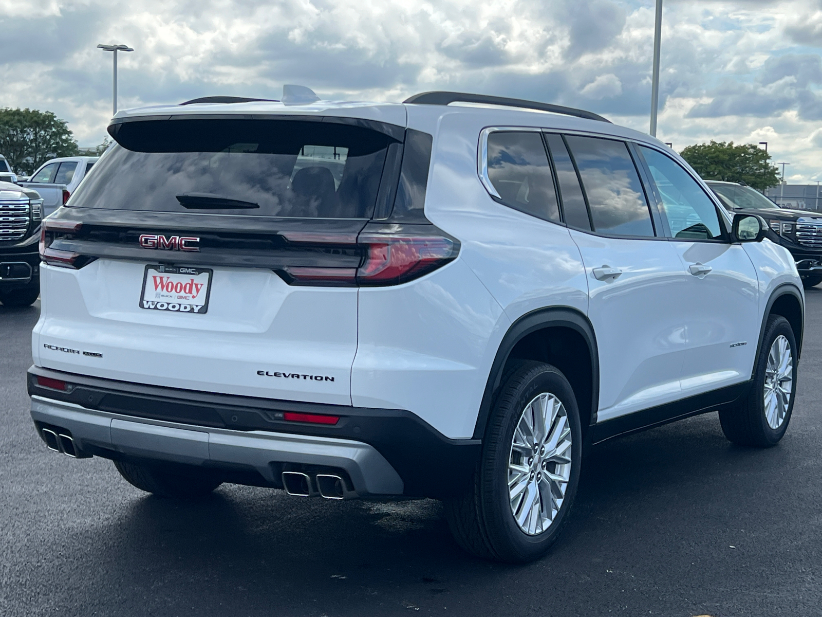 2024 GMC Acadia Elevation 8