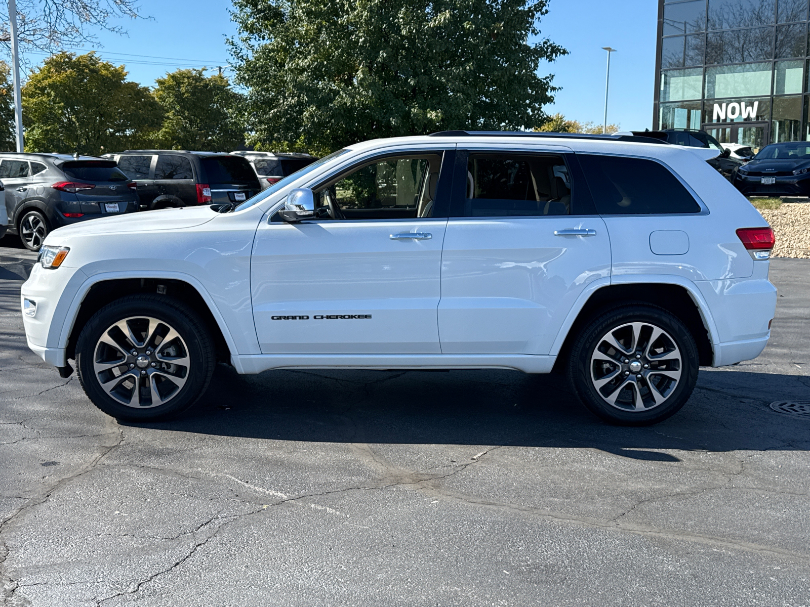 2017 Jeep Grand Cherokee Overland 5