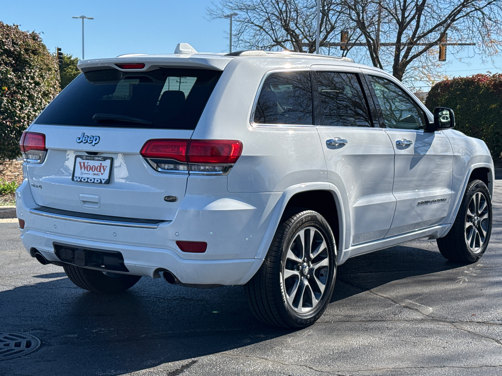 2017 Jeep Grand Cherokee Overland 8