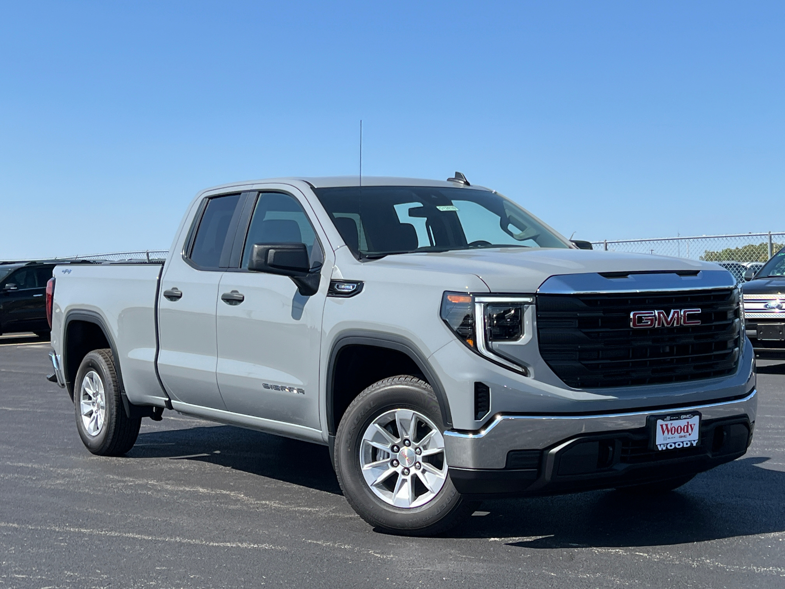 2024 GMC Sierra 1500 Pro 2