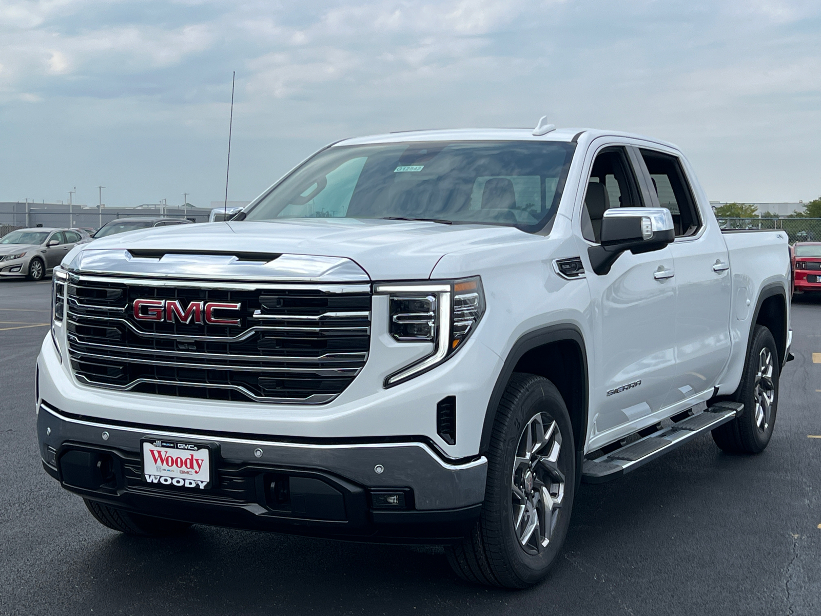 2024 GMC Sierra 1500 SLT 4