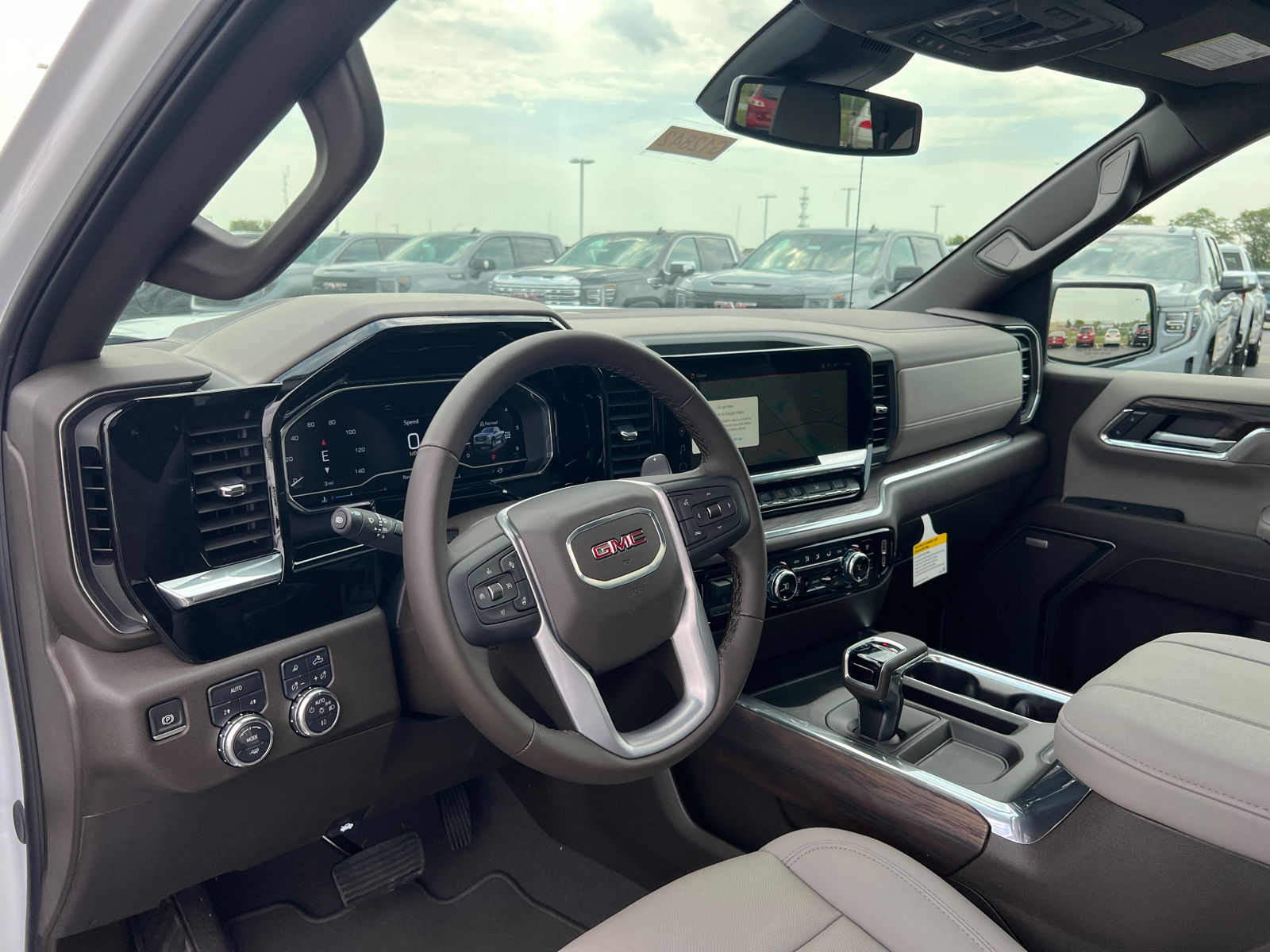 2024 GMC Sierra 1500 SLT 19