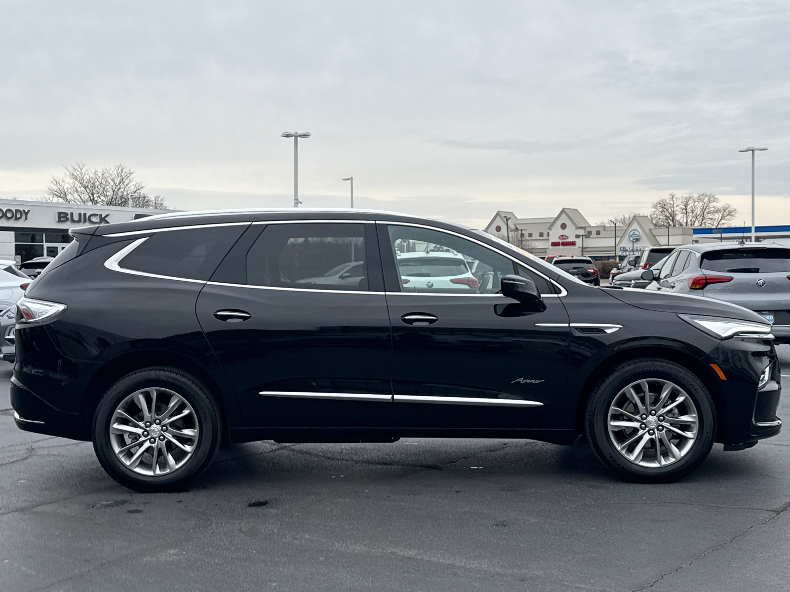 2022 Buick Enclave Avenir 9