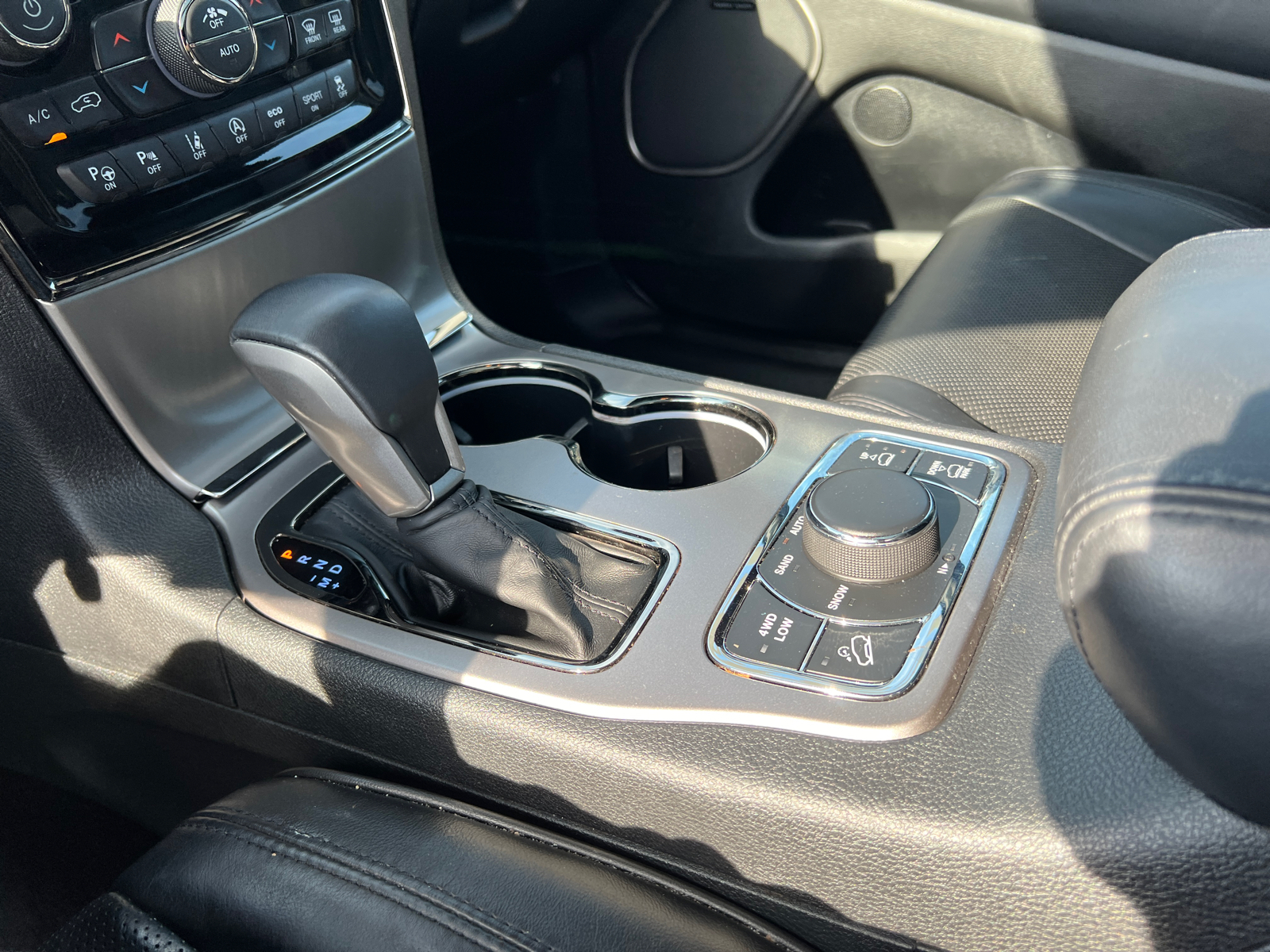 2019 Jeep Grand Cherokee High Altitude 28