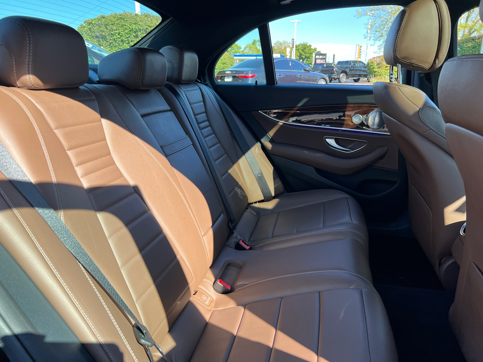 2017 Mercedes-Benz E-Class E 300 37