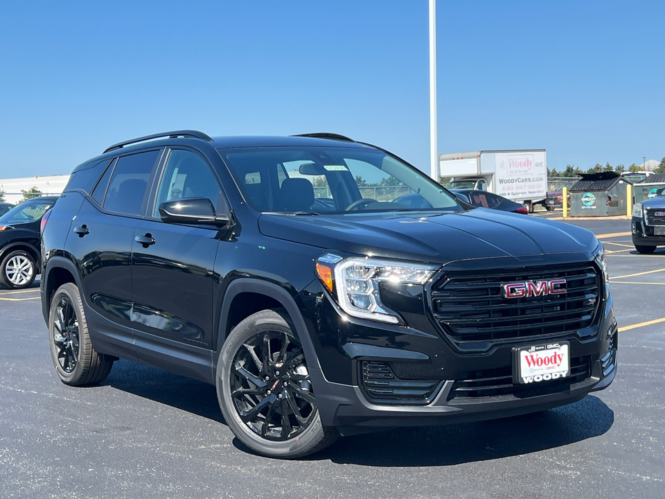 2024 GMC Terrain SLE 2