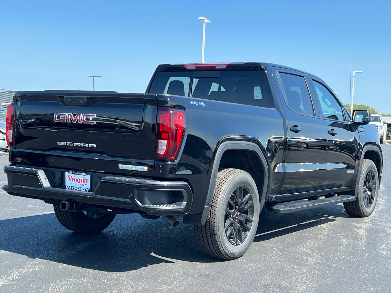 2024 GMC Sierra 1500 Elevation 8