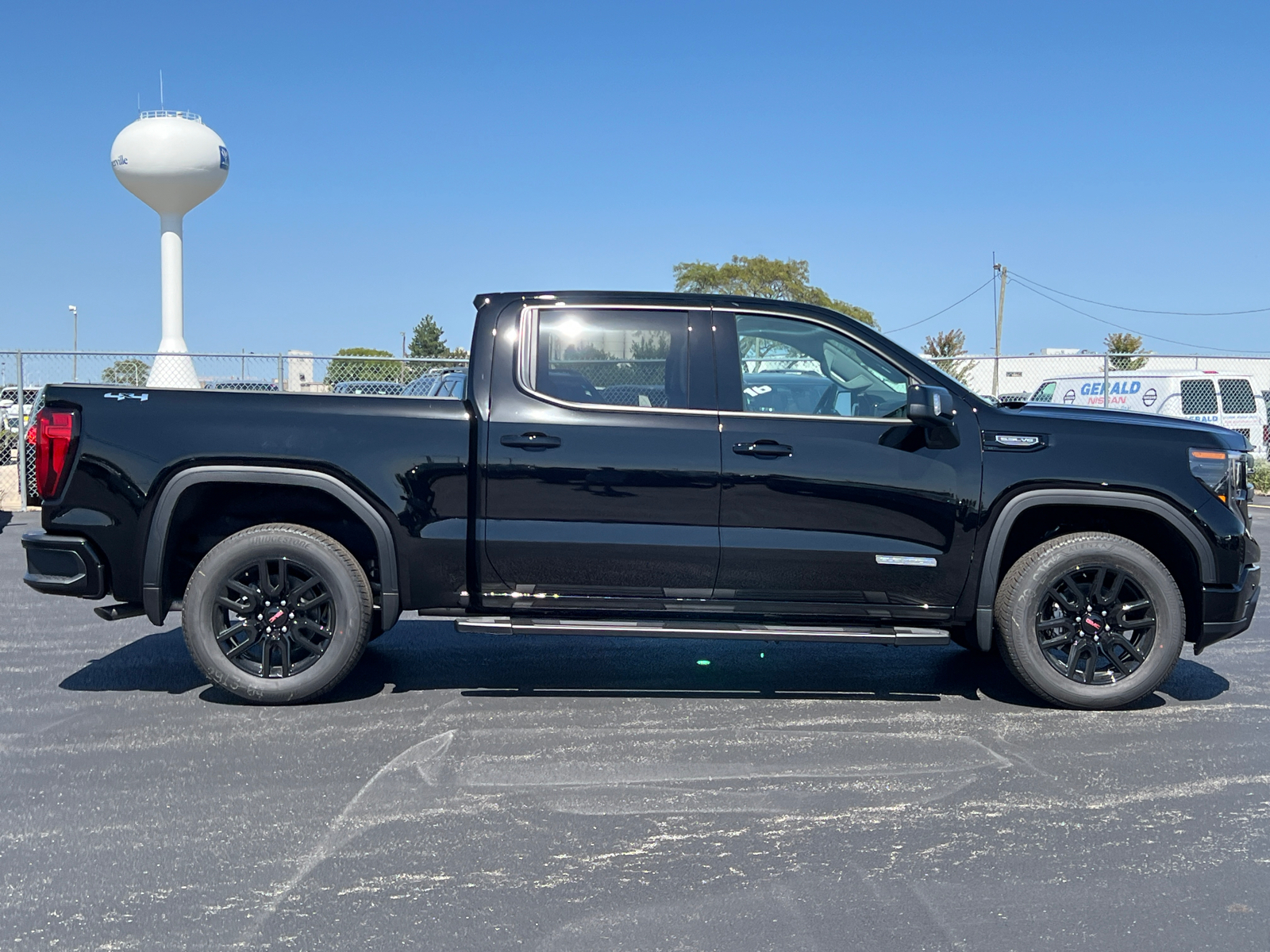 2024 GMC Sierra 1500 Elevation 9