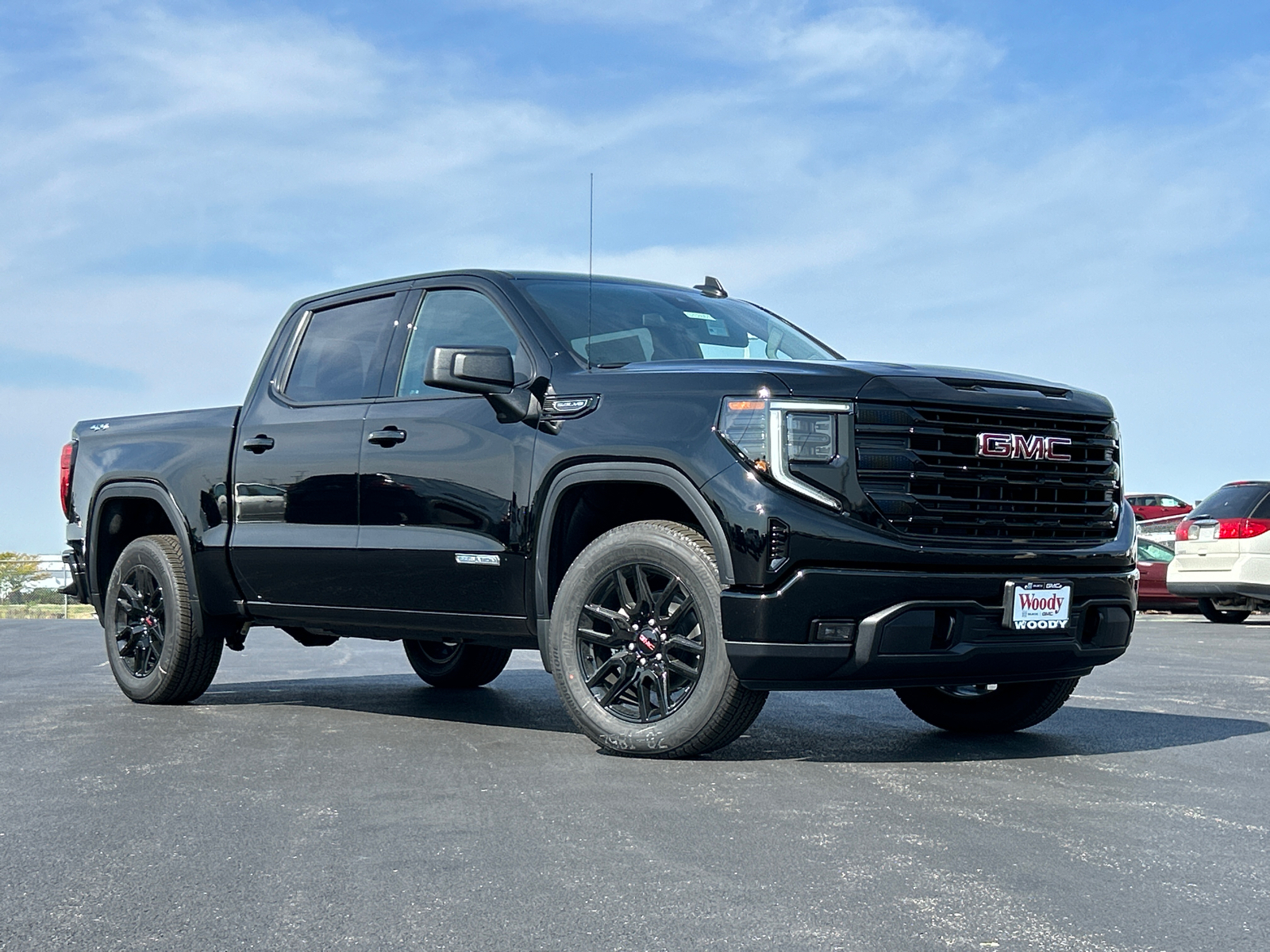 2024 GMC Sierra 1500 Elevation 2