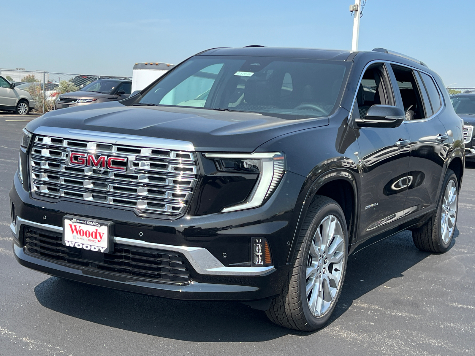 2024 GMC Acadia Denali 4