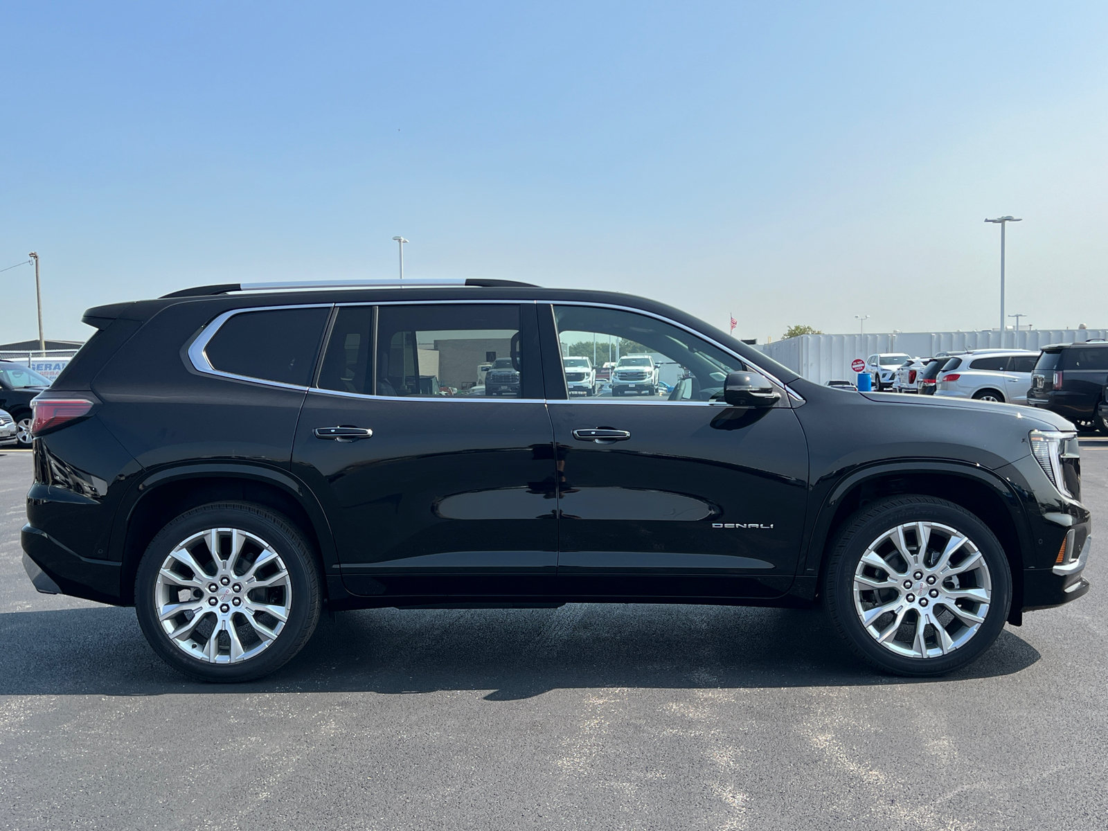 2024 GMC Acadia Denali 9