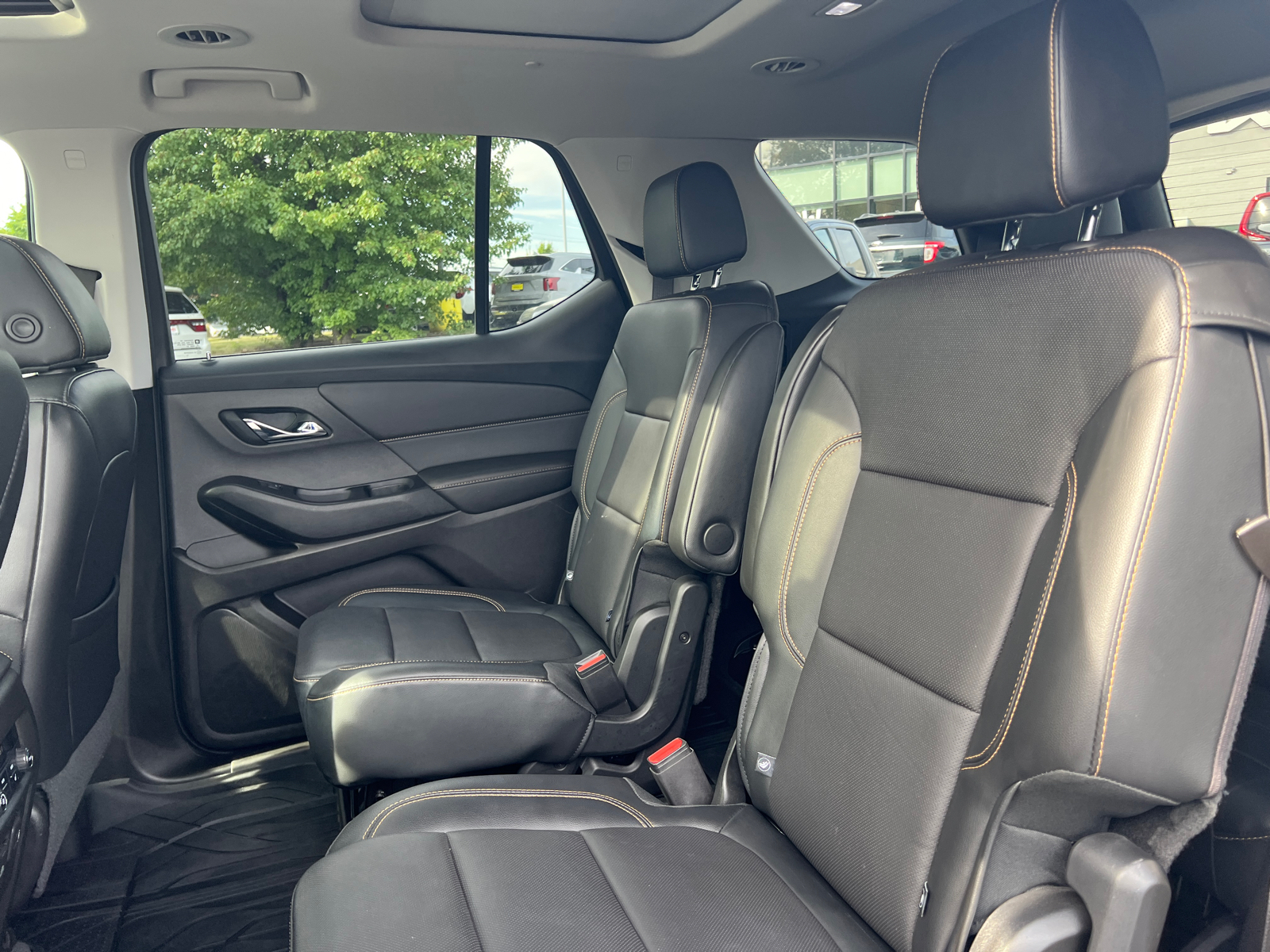 2019 Chevrolet Traverse Premier 33