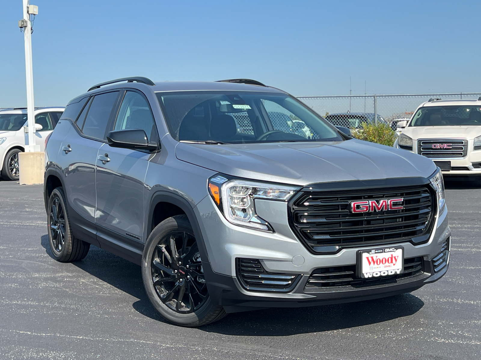 2024 GMC Terrain SLE 2