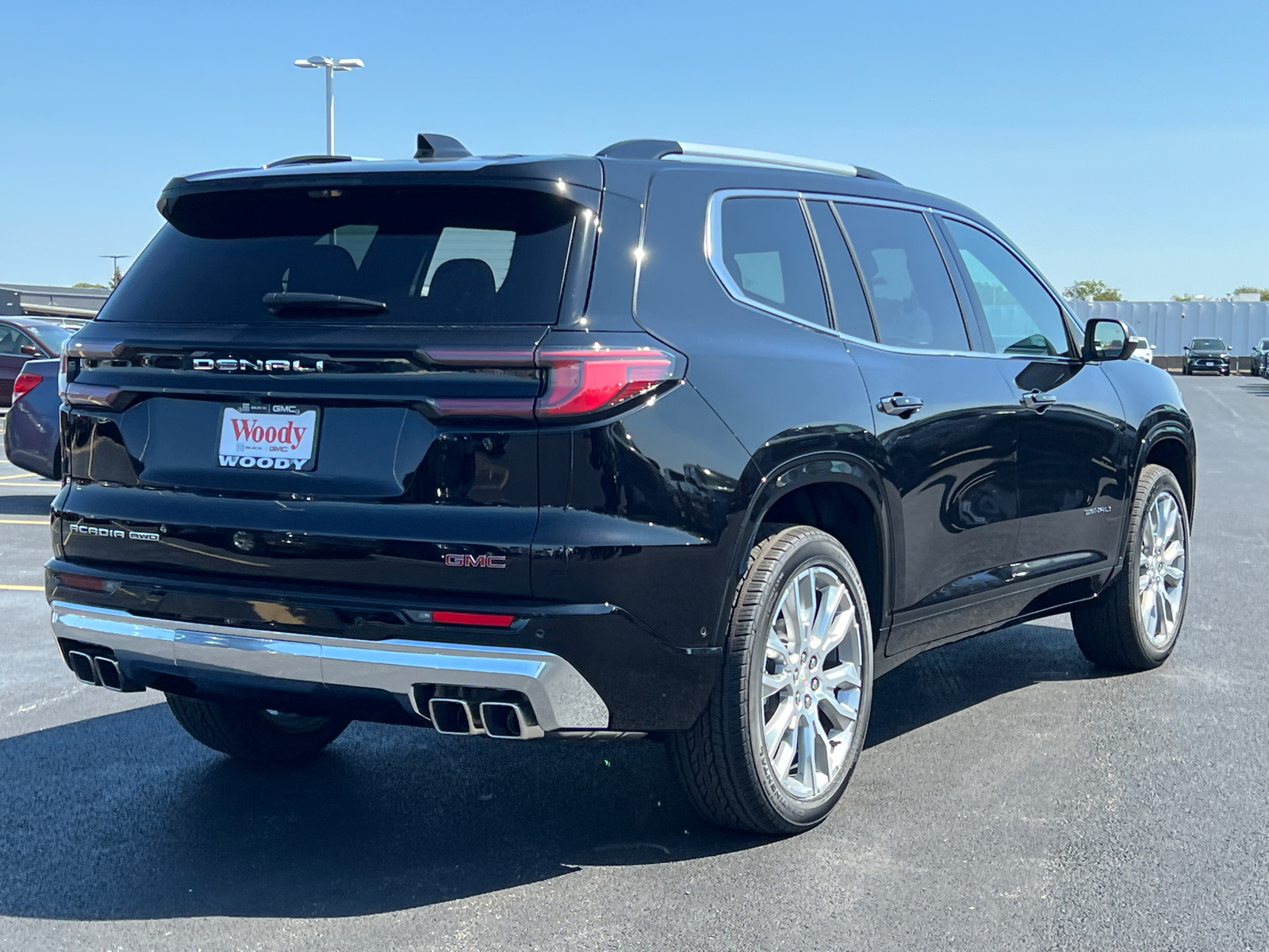 2024 GMC Acadia Denali 8