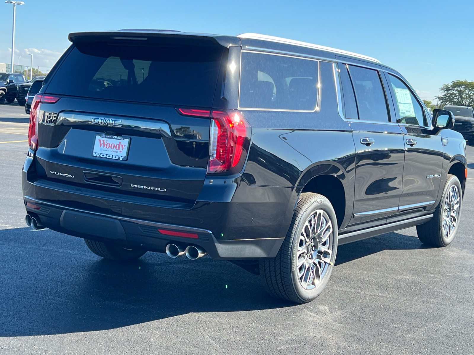 2024 GMC Yukon XL Denali Ultimate 8