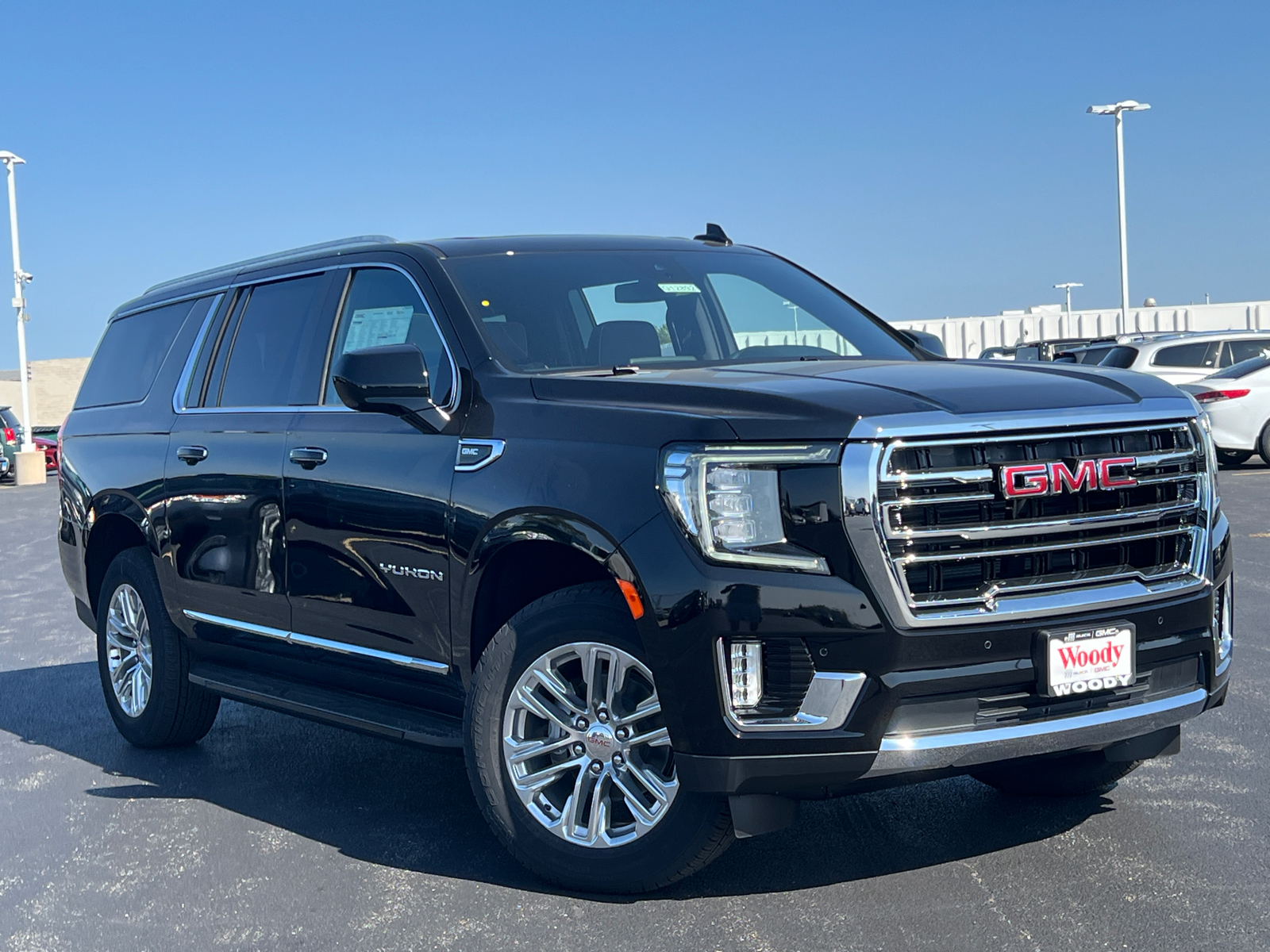 2024 GMC Yukon XL SLT 2