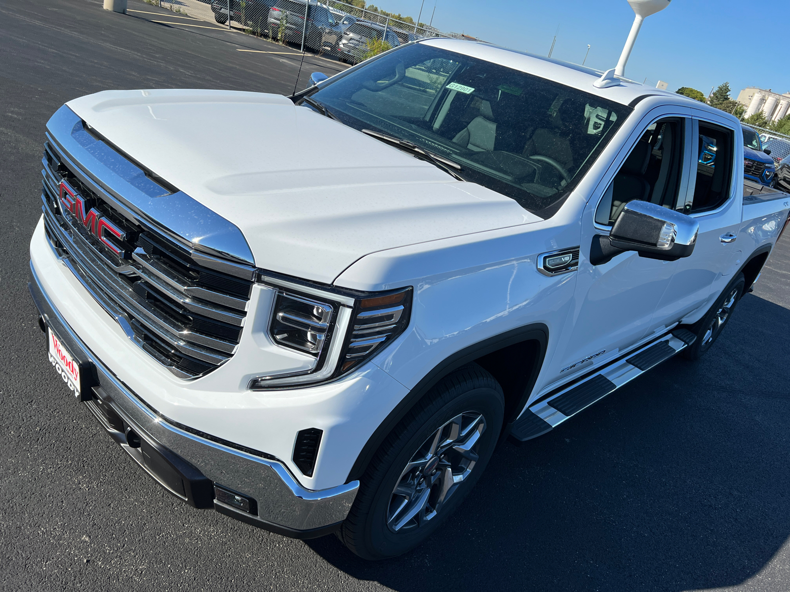 2025 GMC Sierra 1500 SLT 10