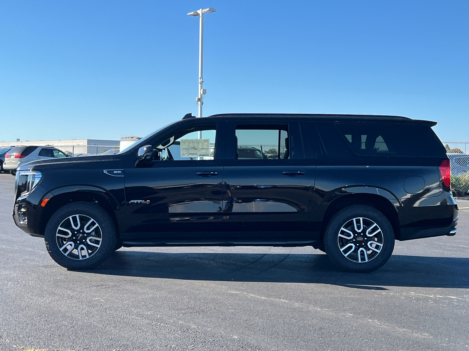 2024 GMC Yukon XL AT4 5