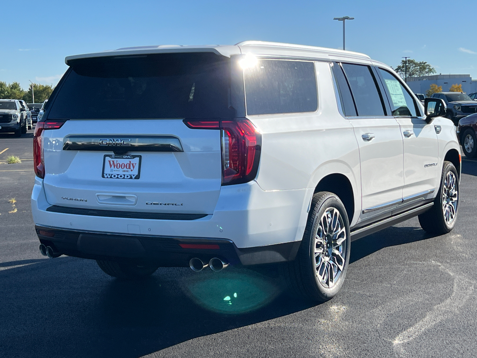 2024 GMC Yukon XL Denali Ultimate 8