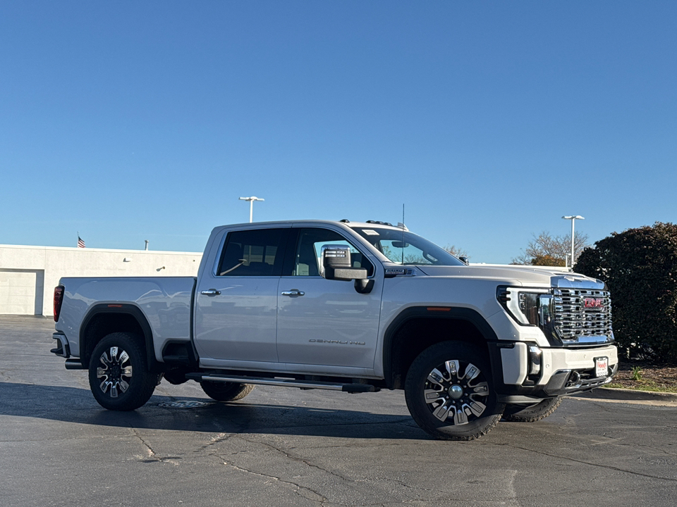 2025 GMC Sierra 2500HD Denali 2