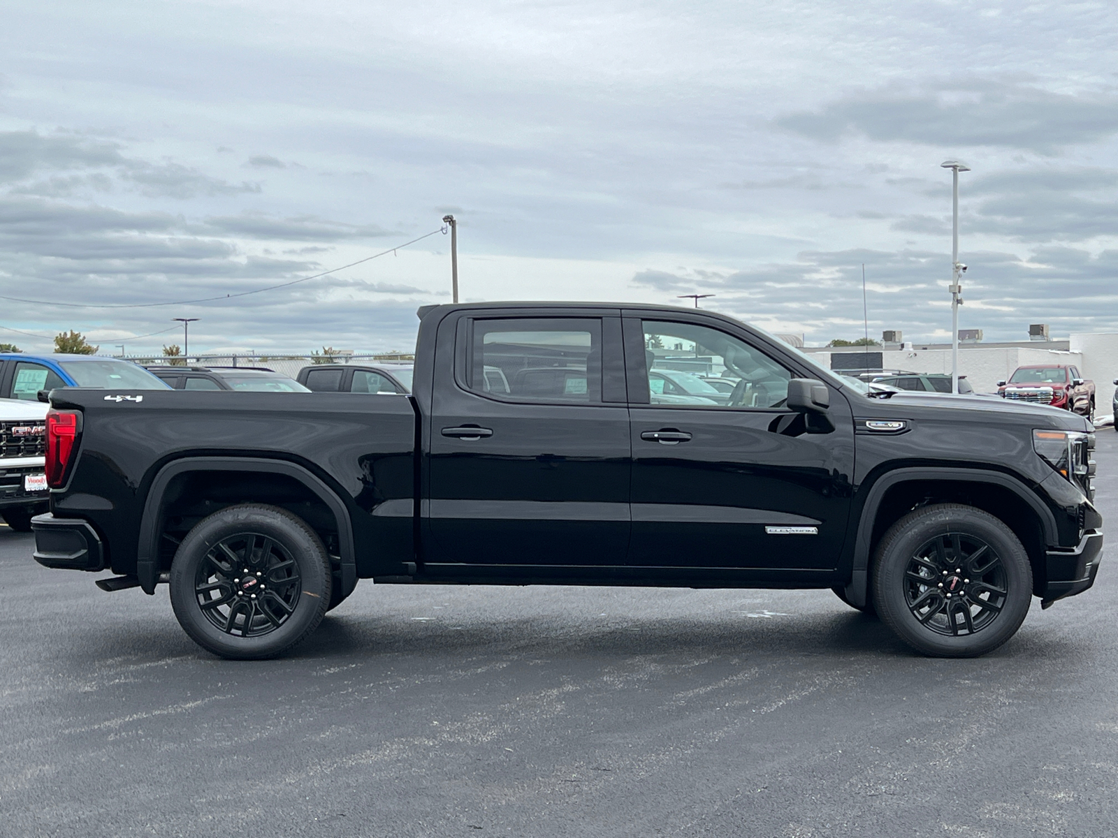 2024 GMC Sierra 1500 Elevation 9