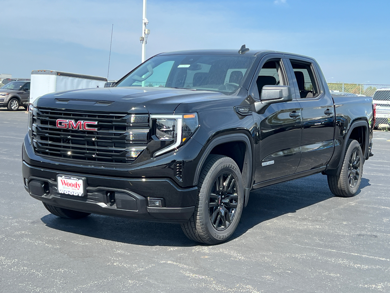 2025 GMC Sierra 1500 Elevation 4