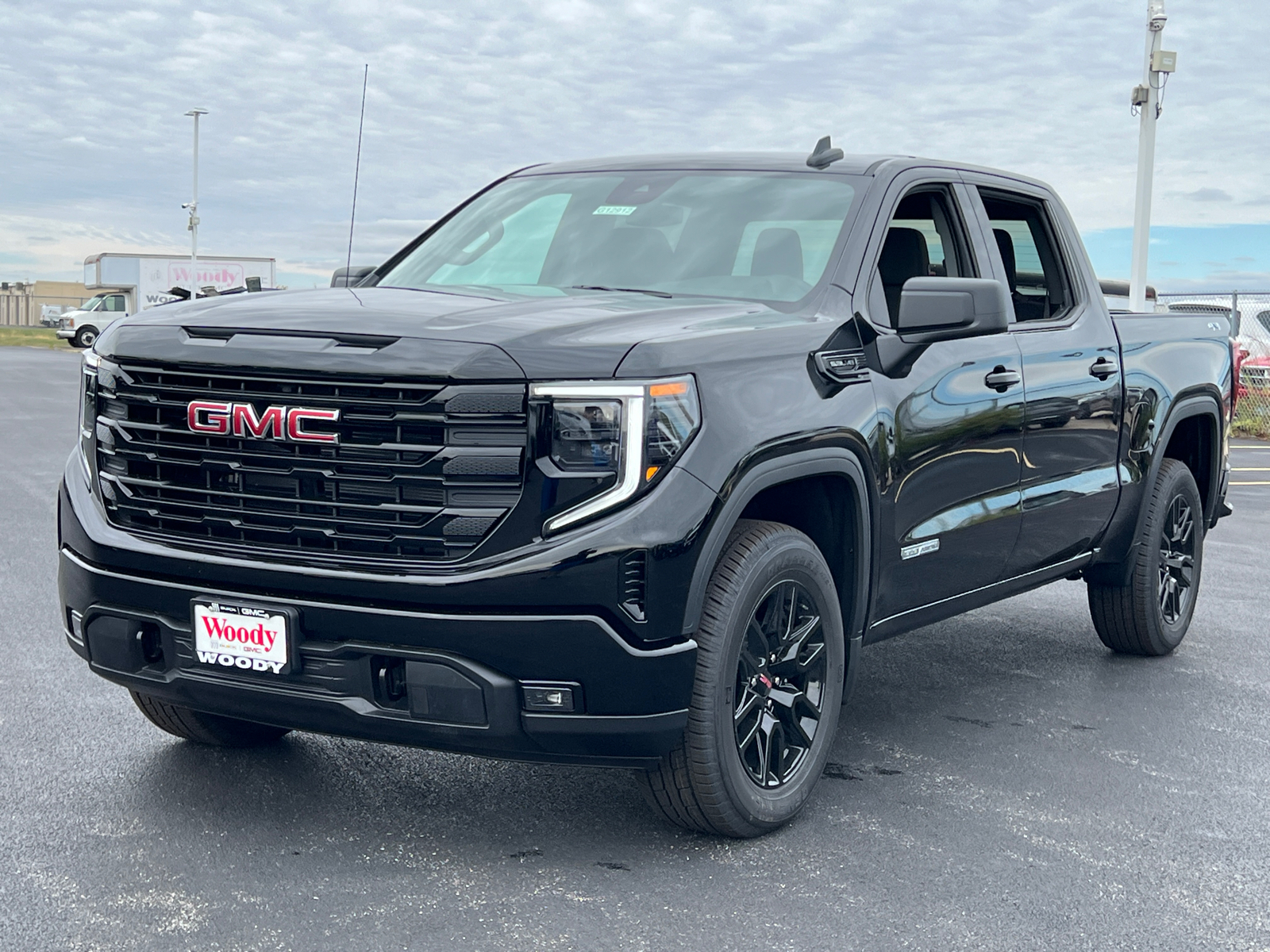 2025 GMC Sierra 1500 Elevation 4