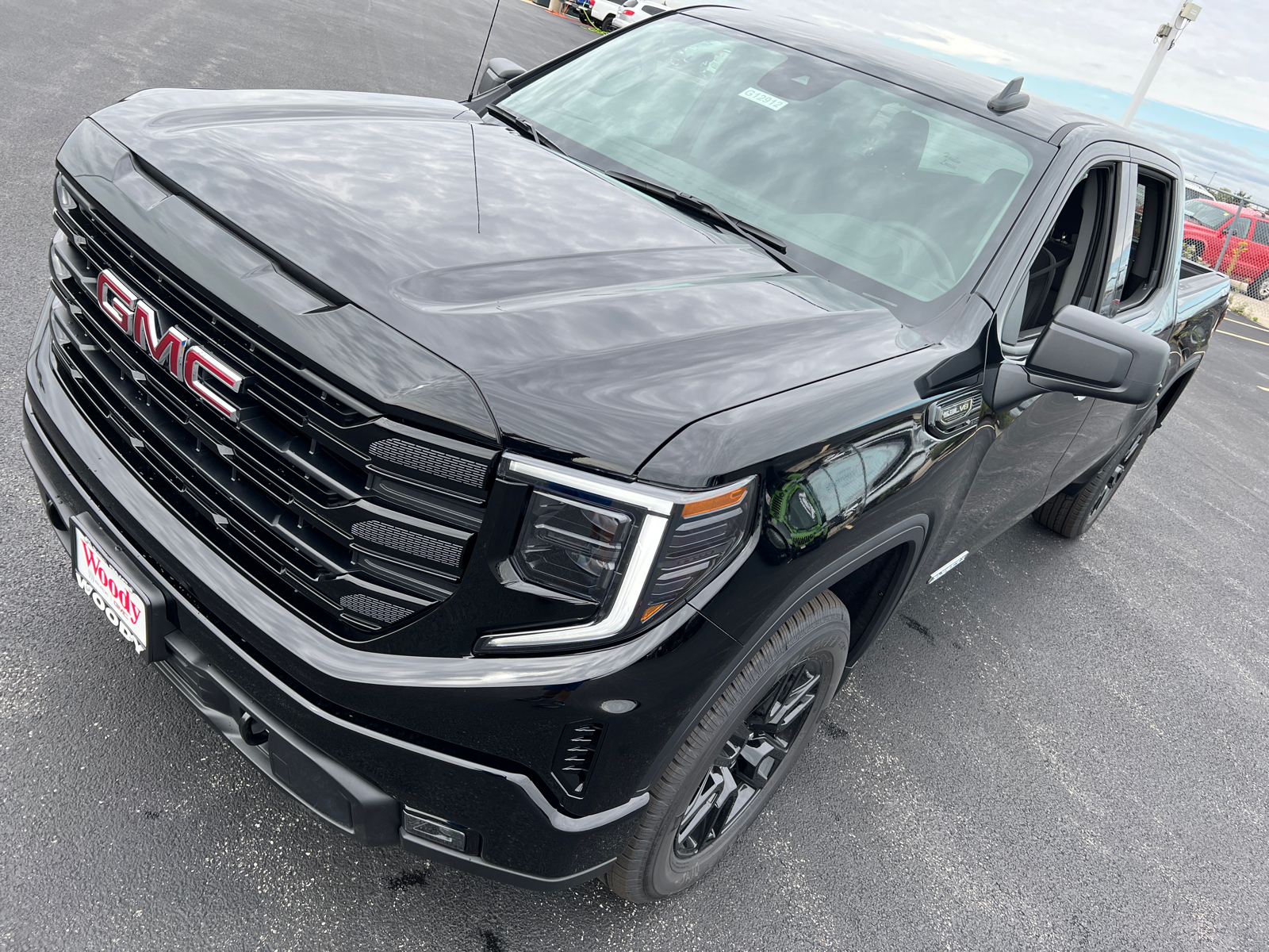 2025 GMC Sierra 1500 Elevation 10