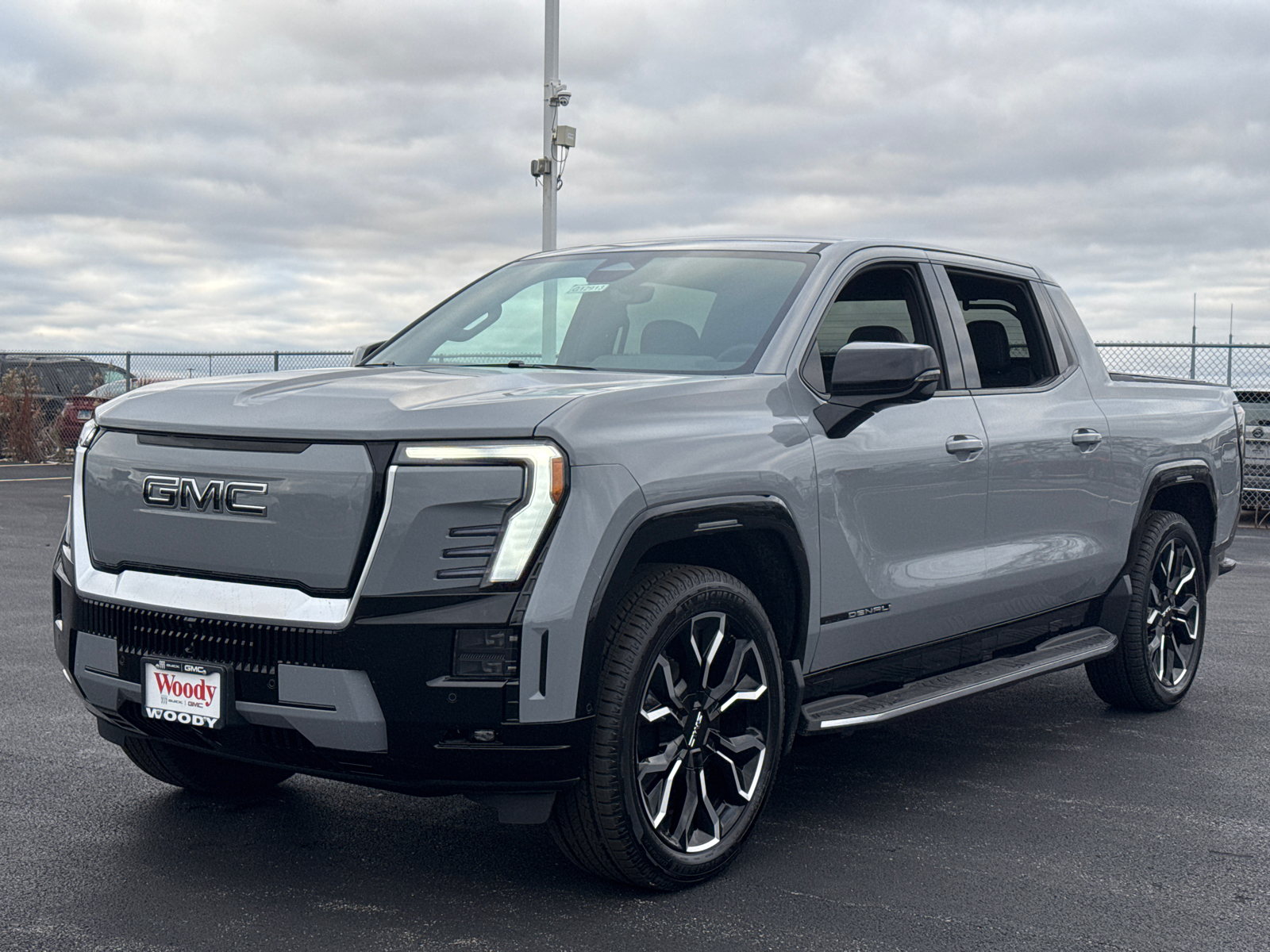 2024 GMC Sierra EV Denali Edition 1 4