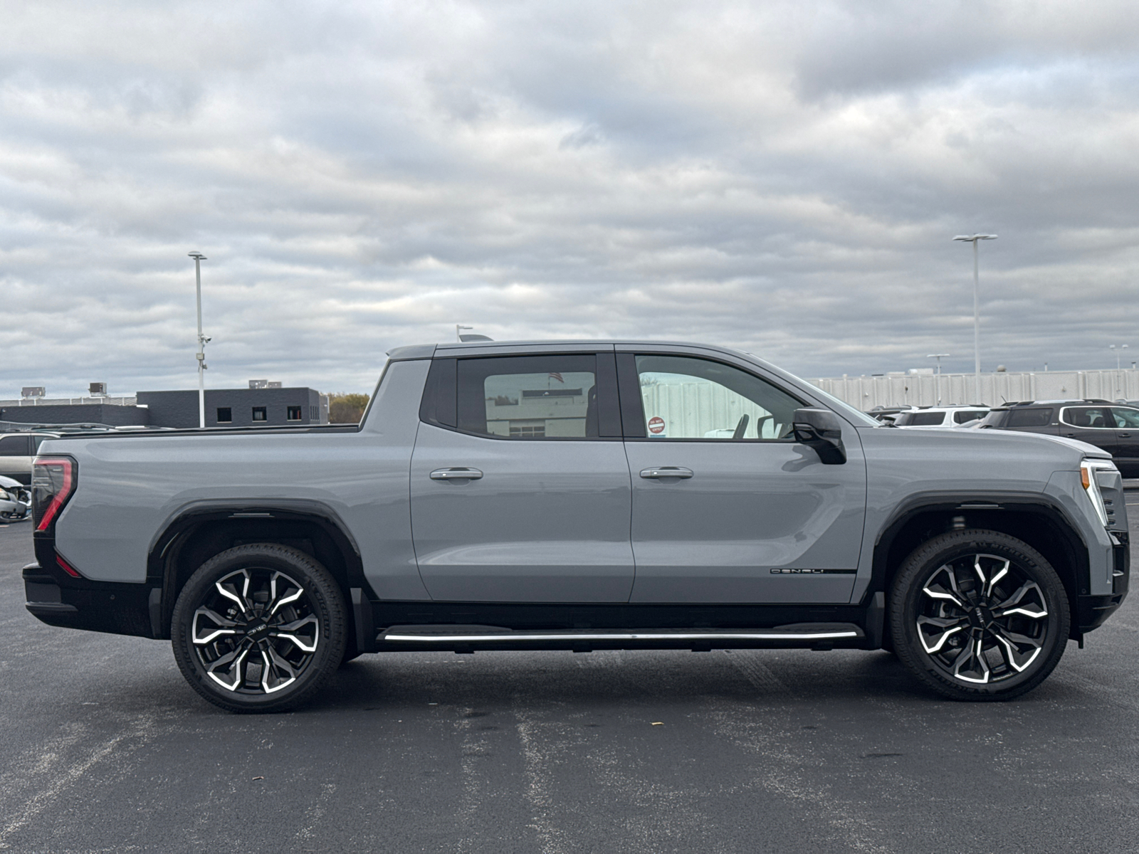 2024 GMC Sierra EV Denali Edition 1 9