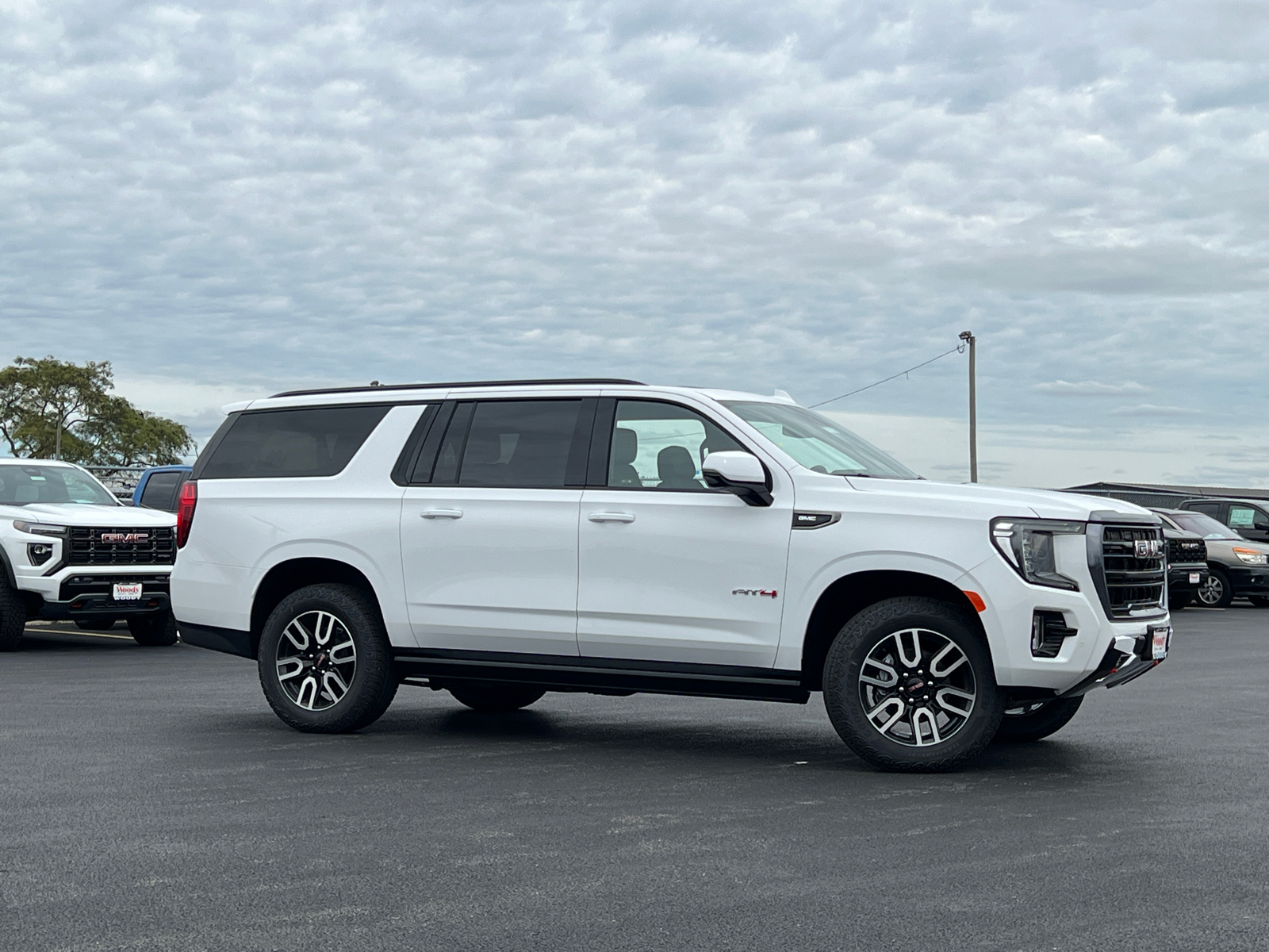 2024 GMC Yukon XL AT4 2