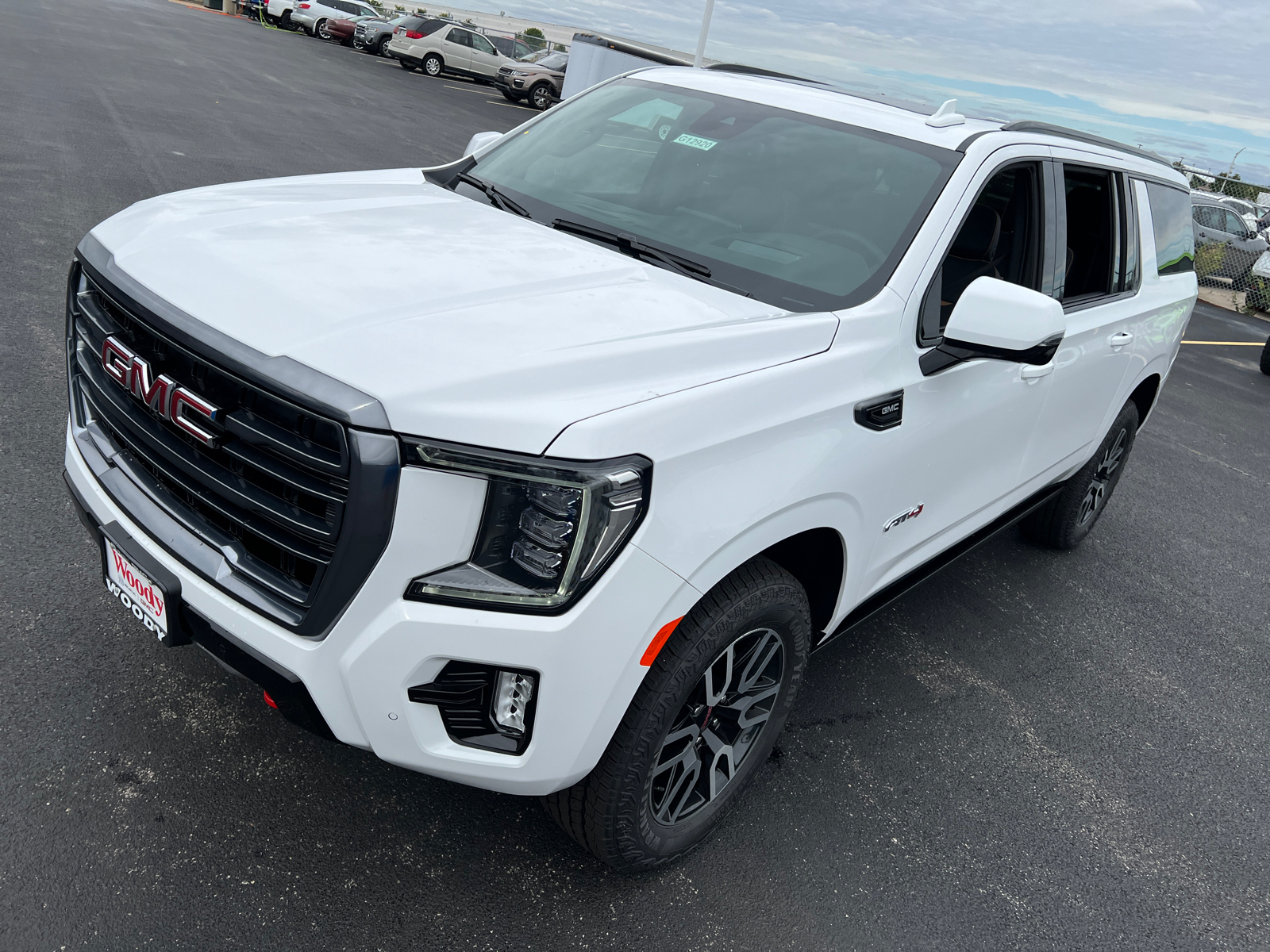 2024 GMC Yukon XL AT4 10