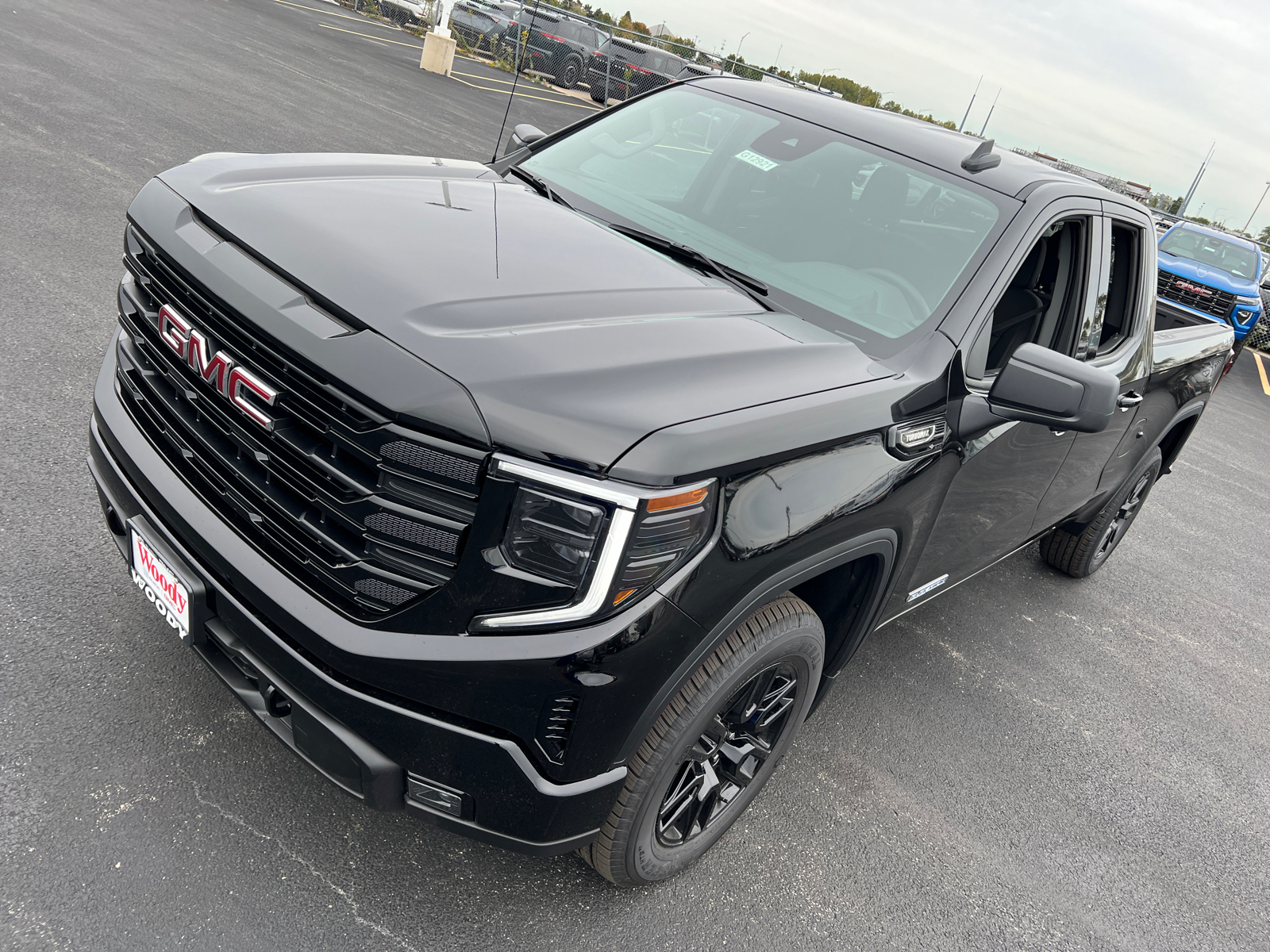 2025 GMC Sierra 1500 Elevation 10