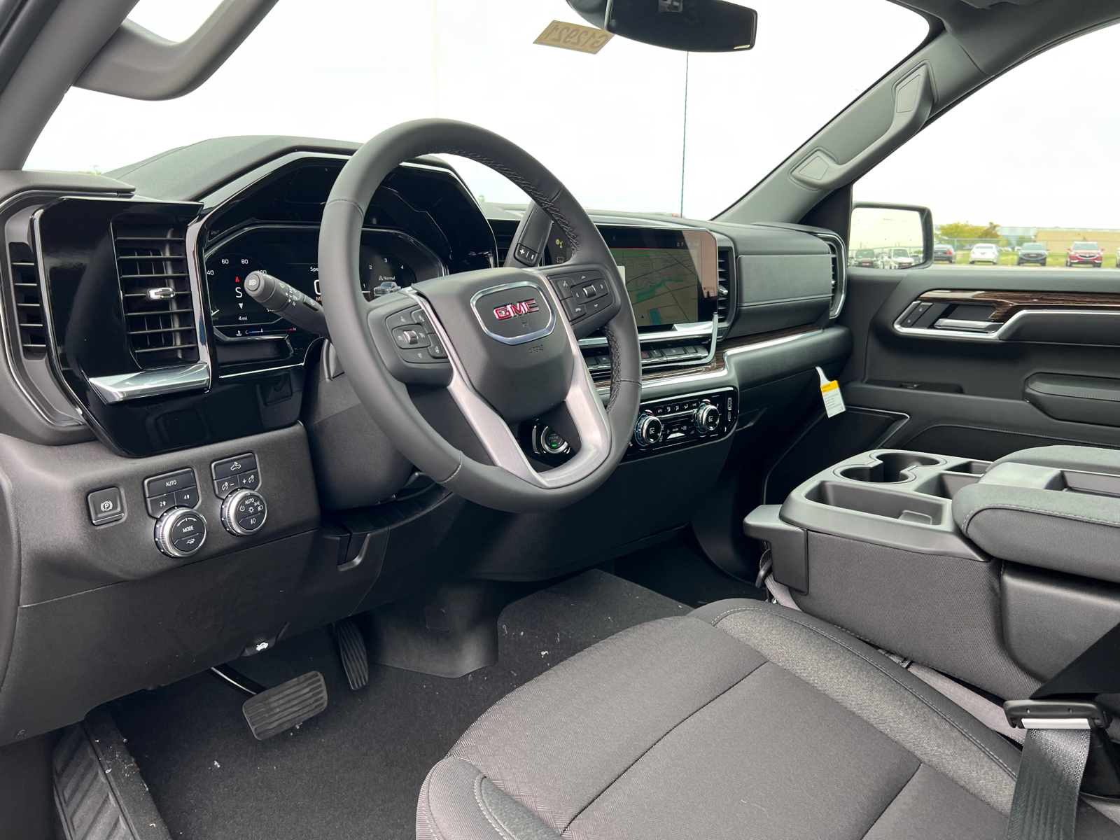 2025 GMC Sierra 1500 Elevation 18