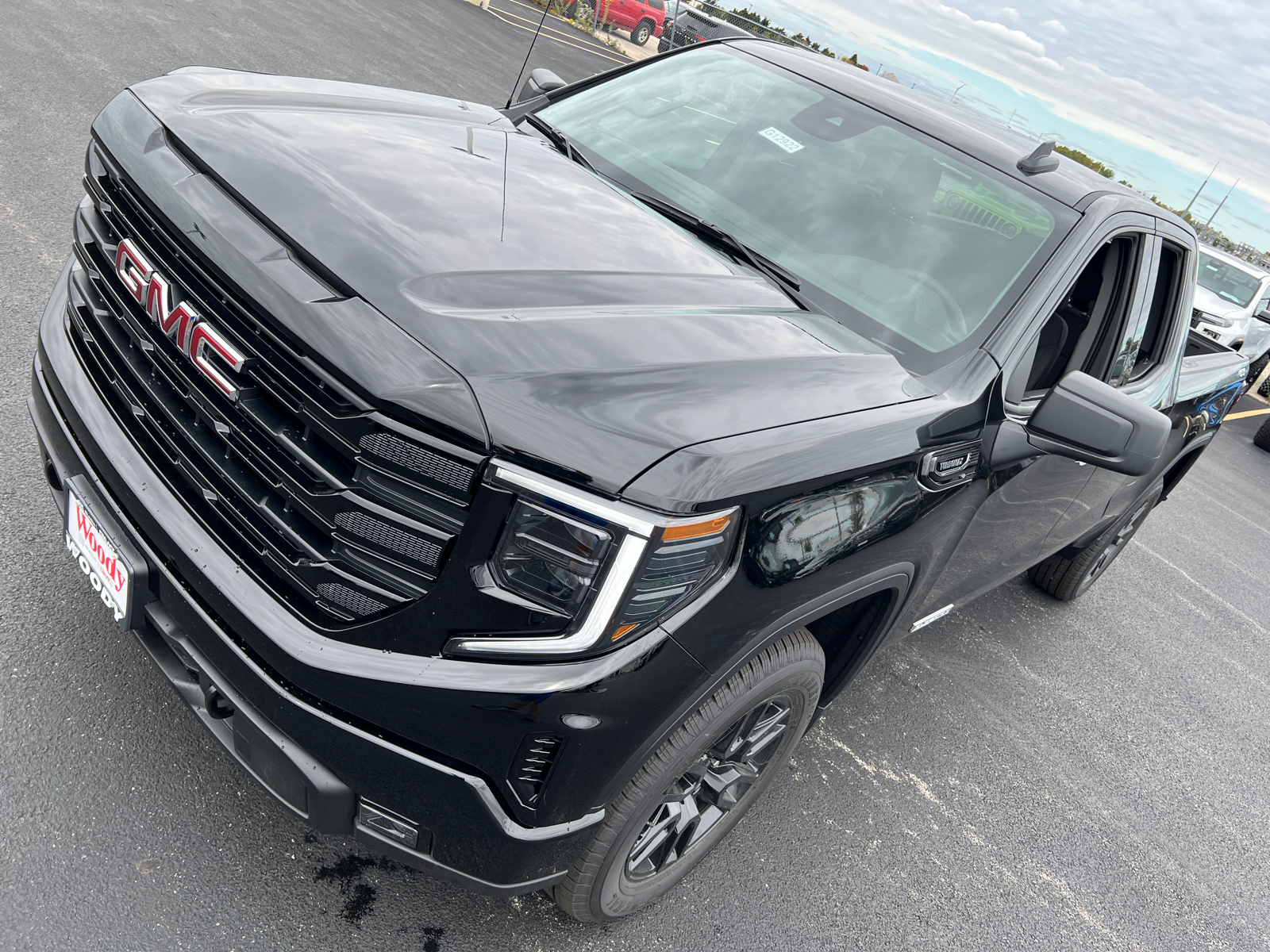 2025 GMC Sierra 1500 Elevation 10