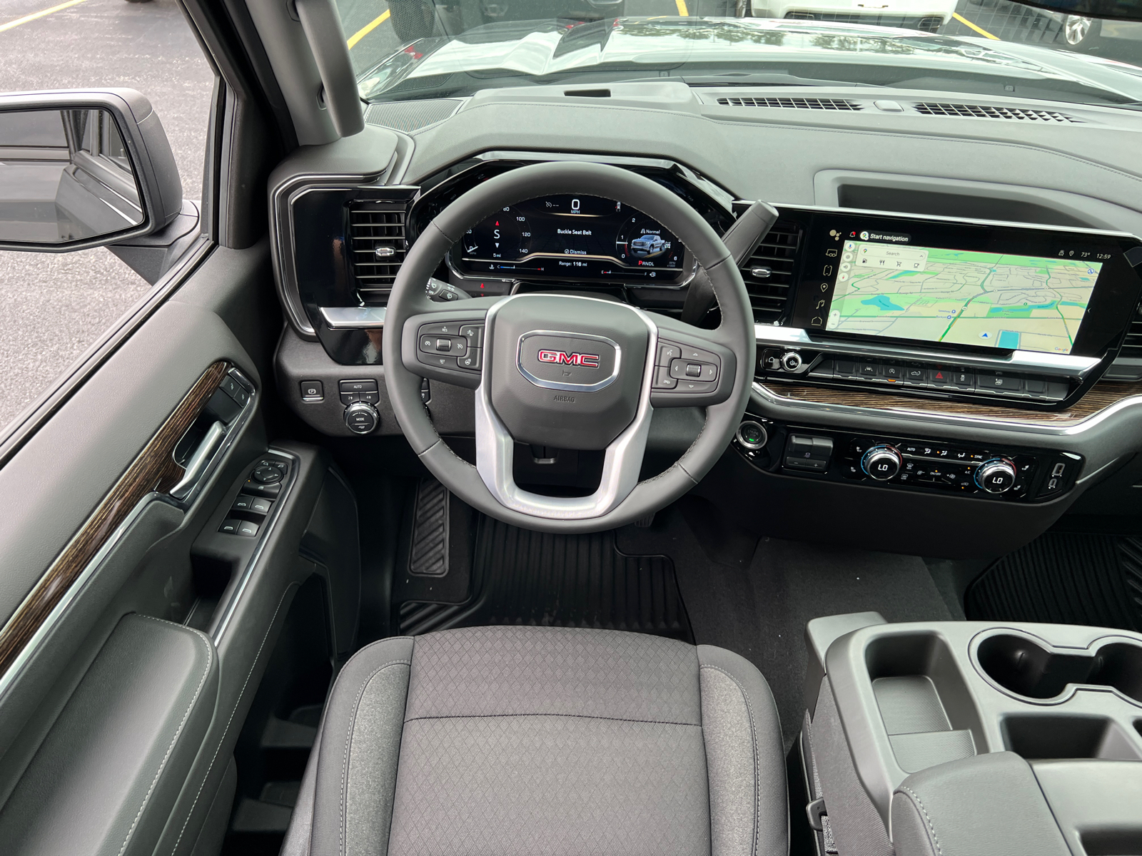 2025 GMC Sierra 1500 Elevation 30