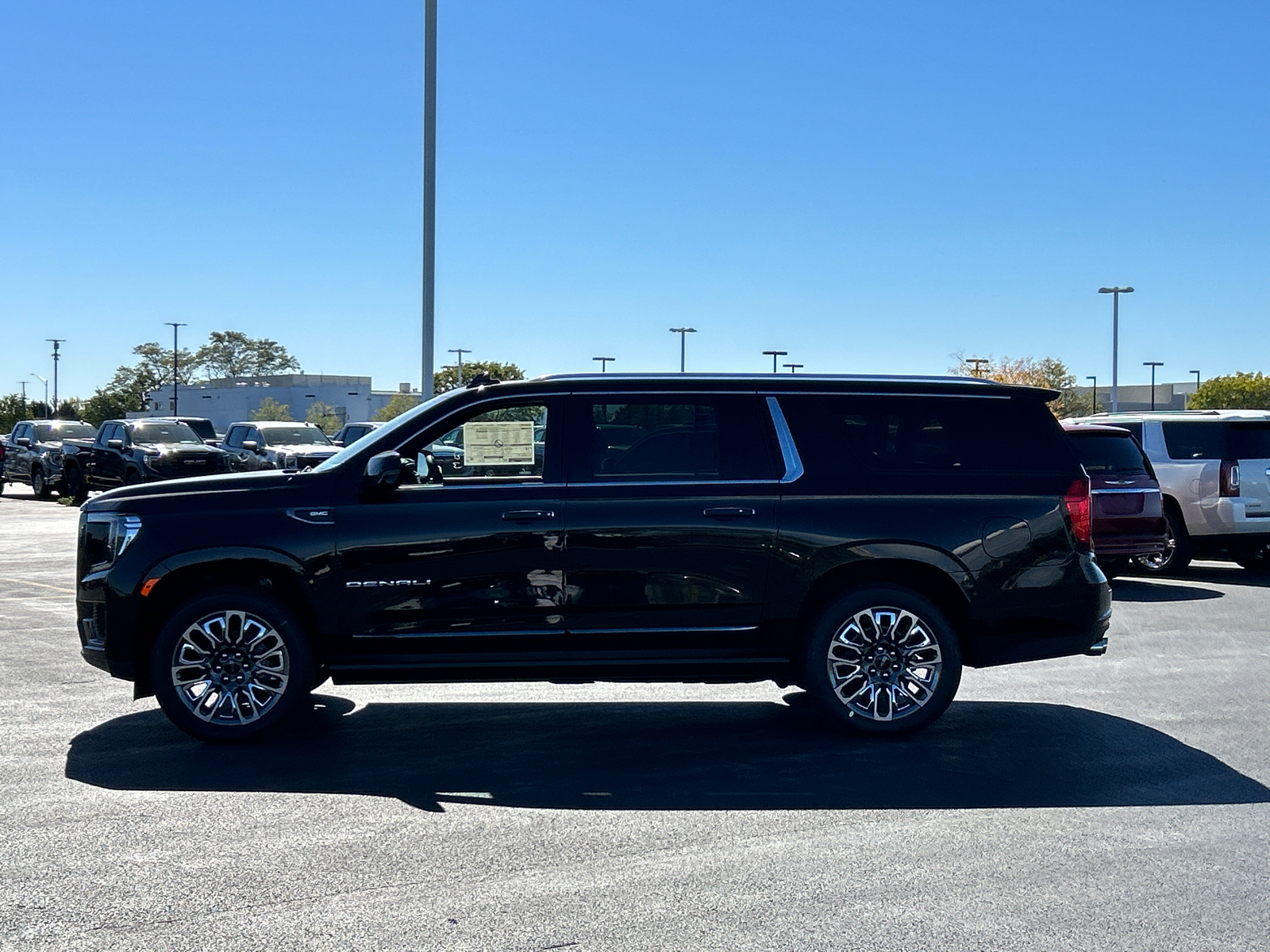 2024 GMC Yukon XL Denali Ultimate 5