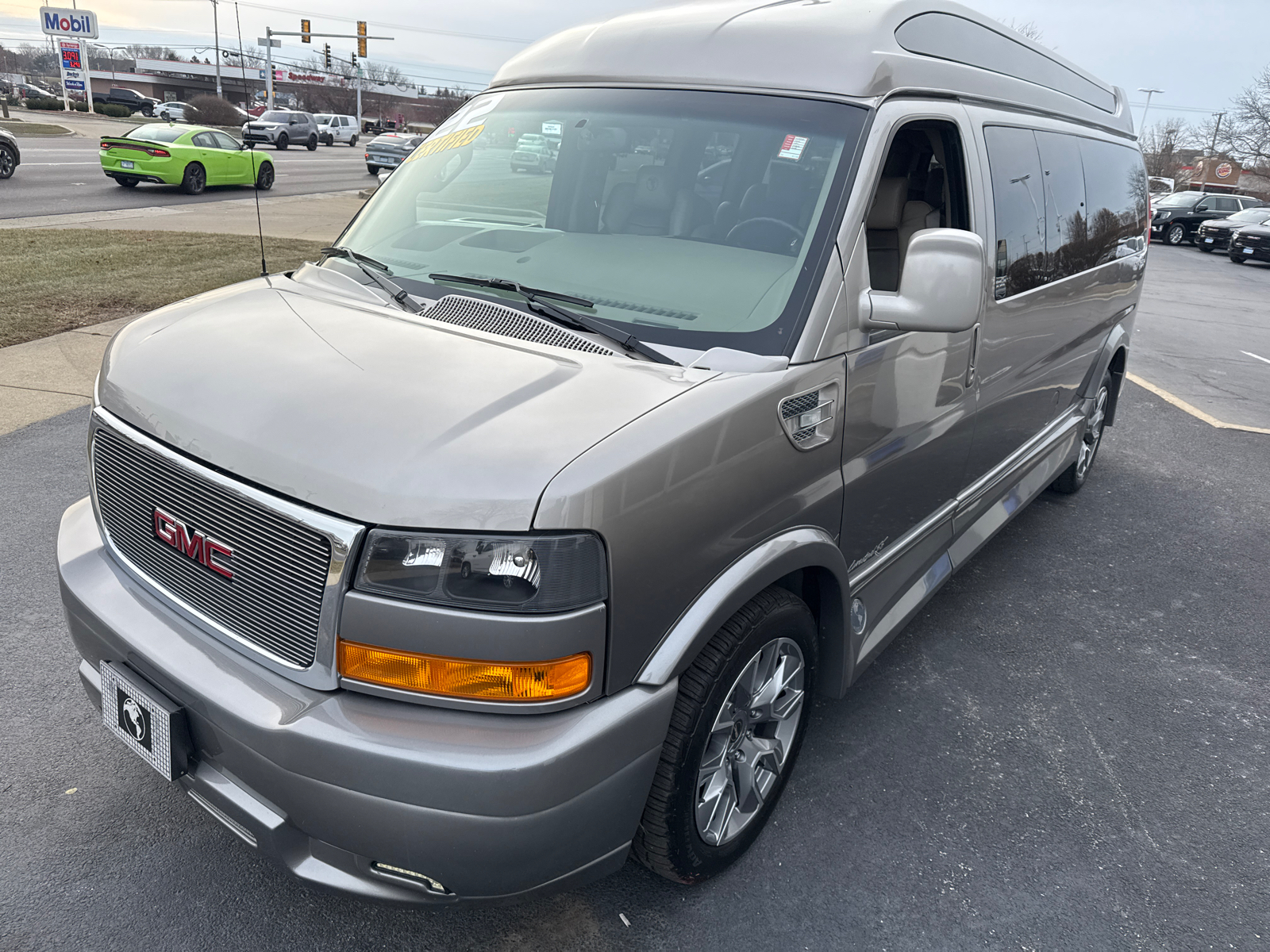 2022 GMC Savana 2500 Work Van 10