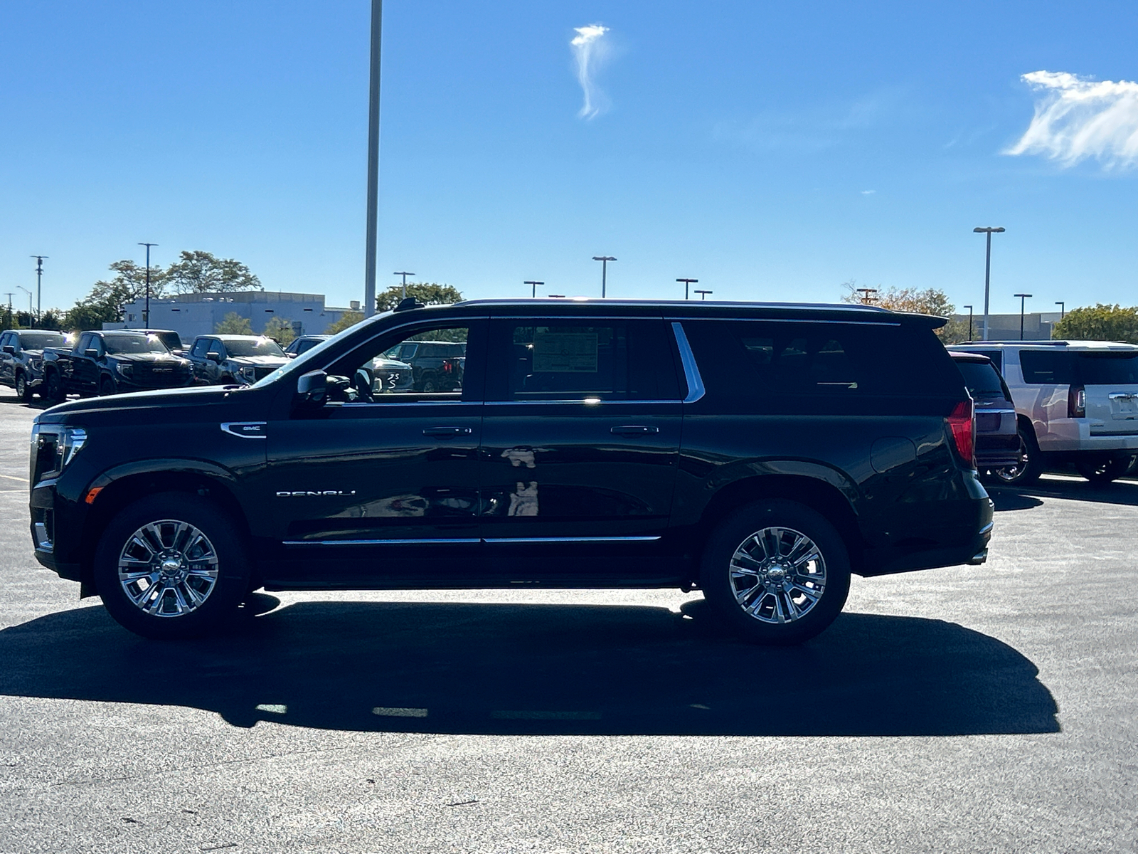 2024 GMC Yukon XL Denali 5