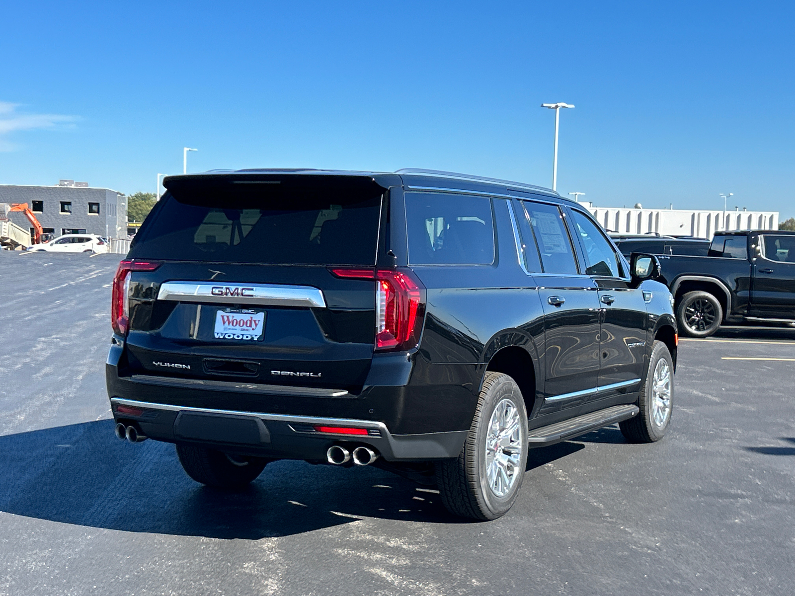 2024 GMC Yukon XL Denali 8