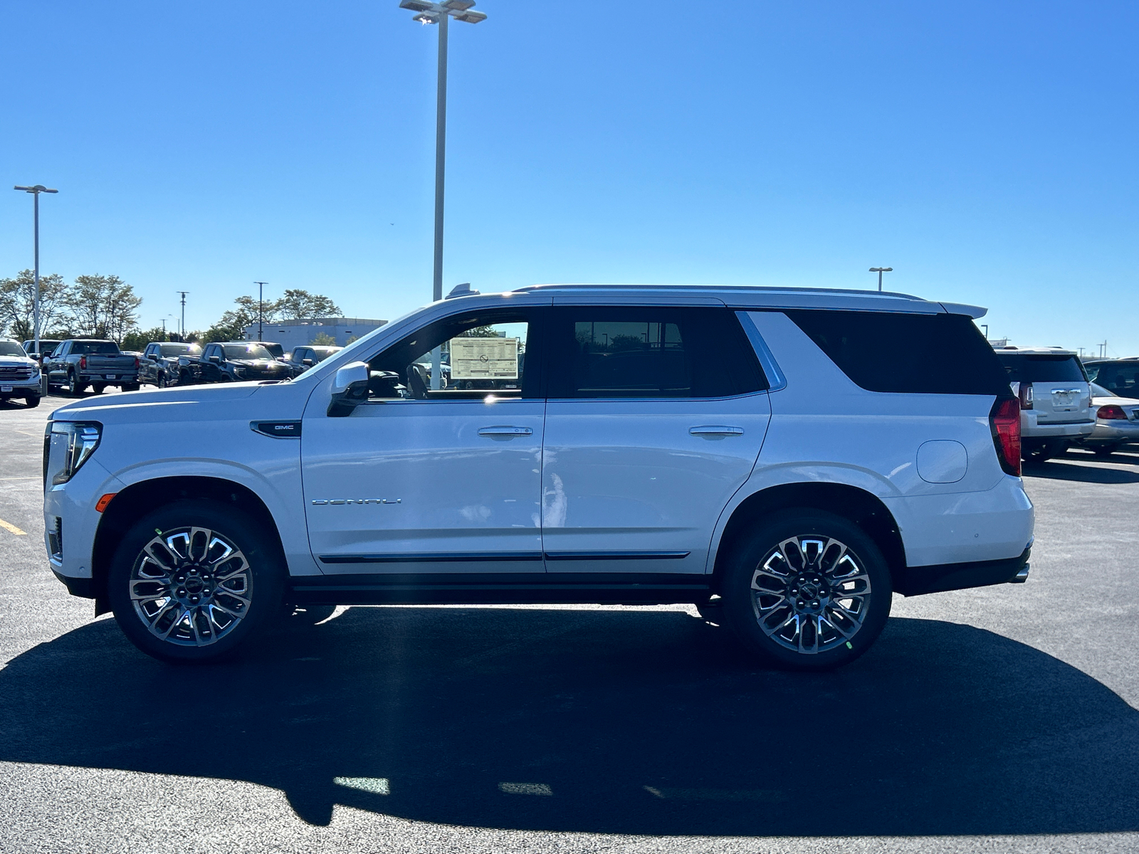 2024 GMC Yukon Denali Ultimate 5