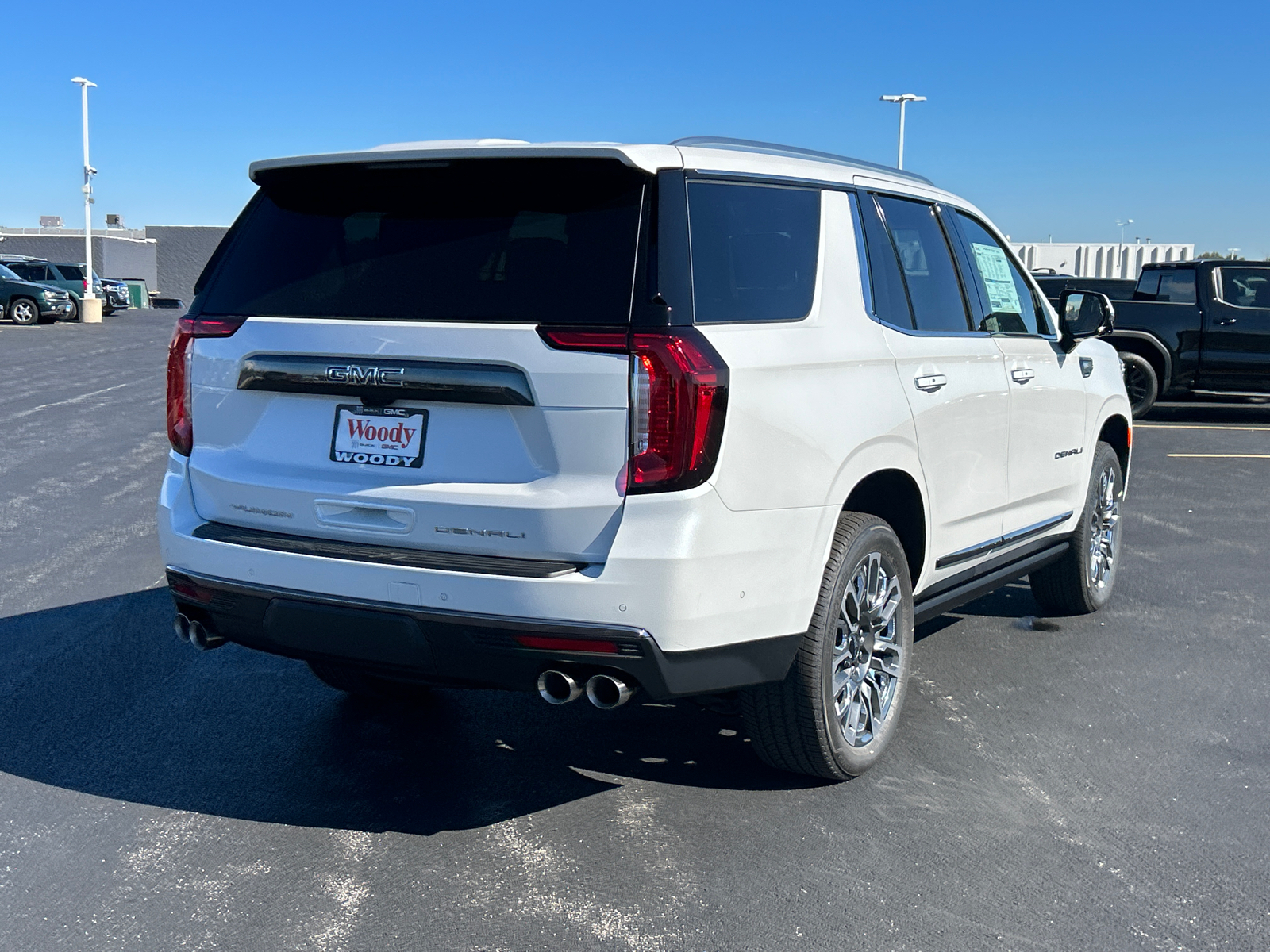 2024 GMC Yukon Denali Ultimate 8