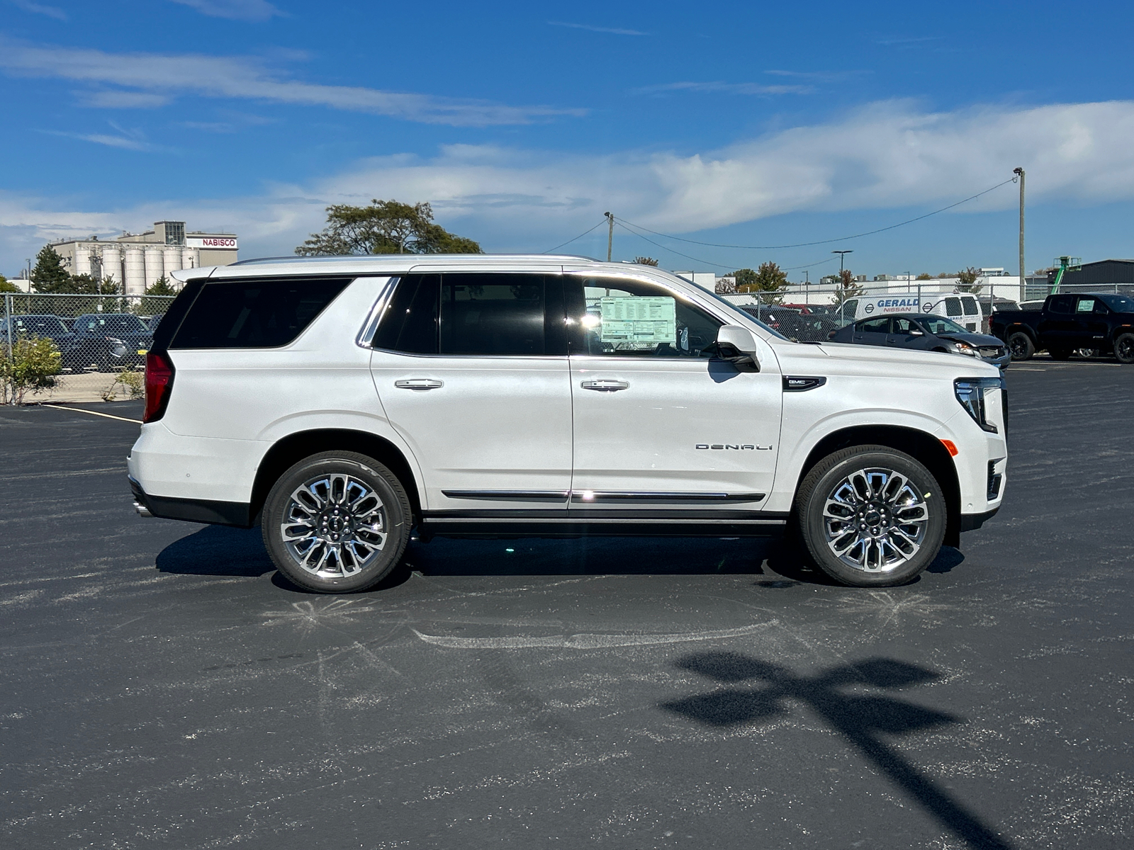 2024 GMC Yukon Denali Ultimate 9