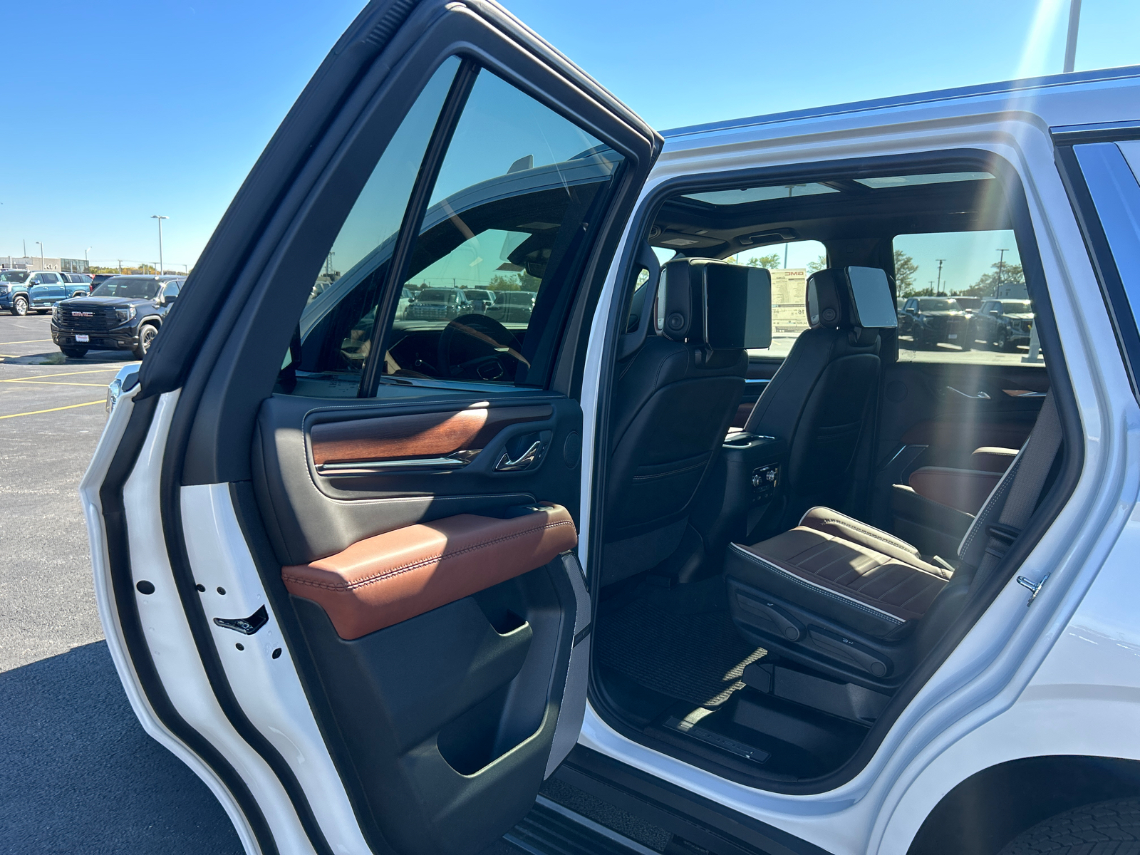 2024 GMC Yukon Denali Ultimate 31